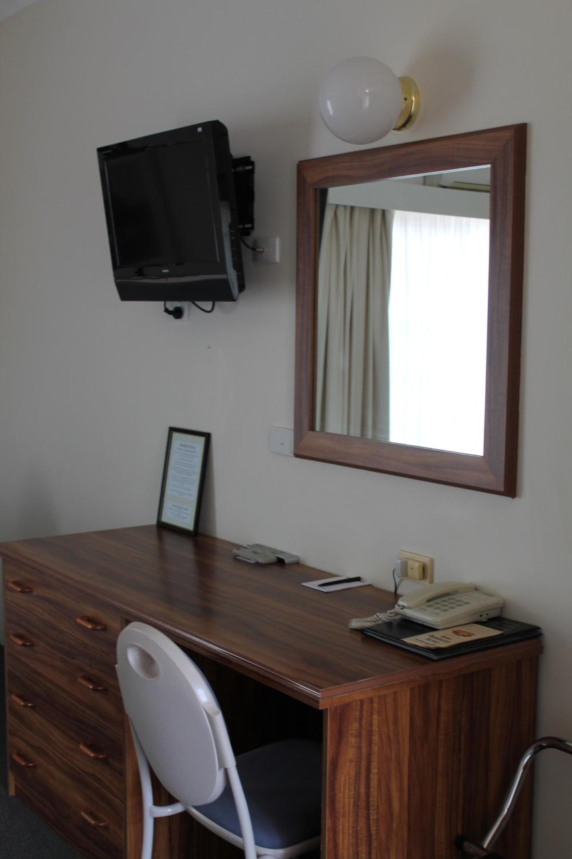 Deluxe Triple Room - Photo 2