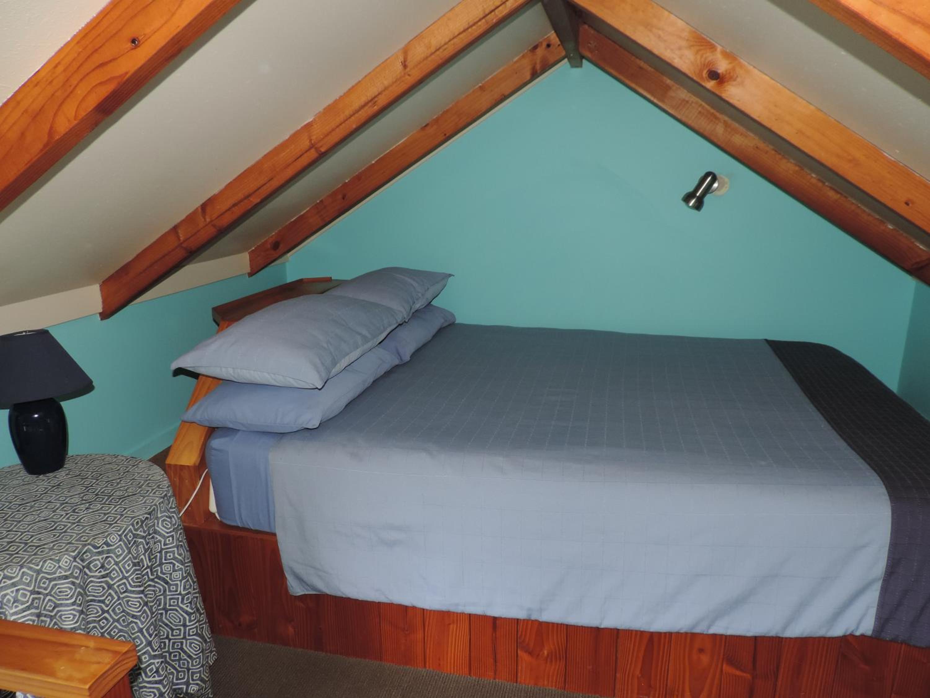 Budget Double Room 3 - Shared Bathroom  photo 1