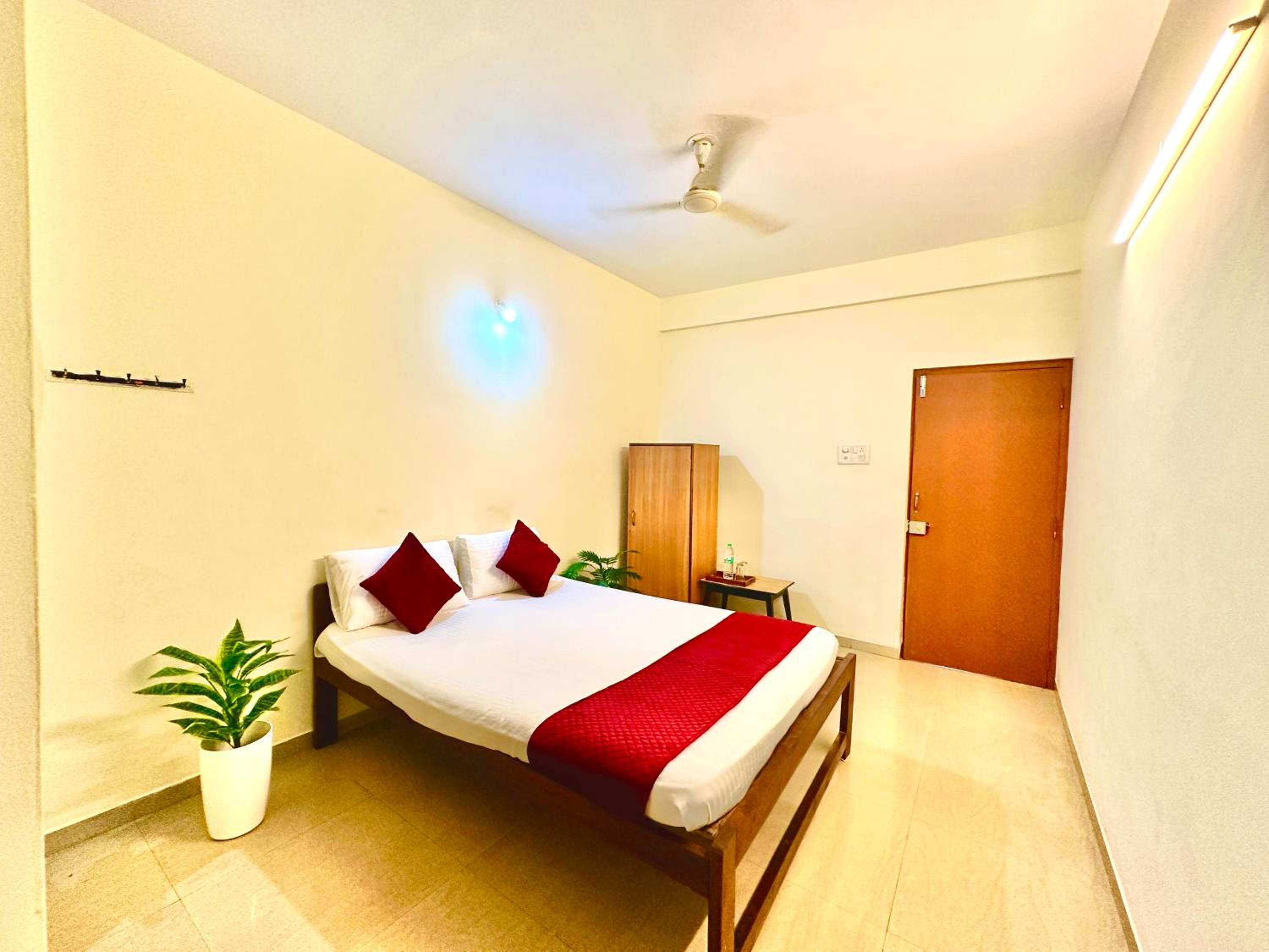 Standard Double Room with Fan photo 3