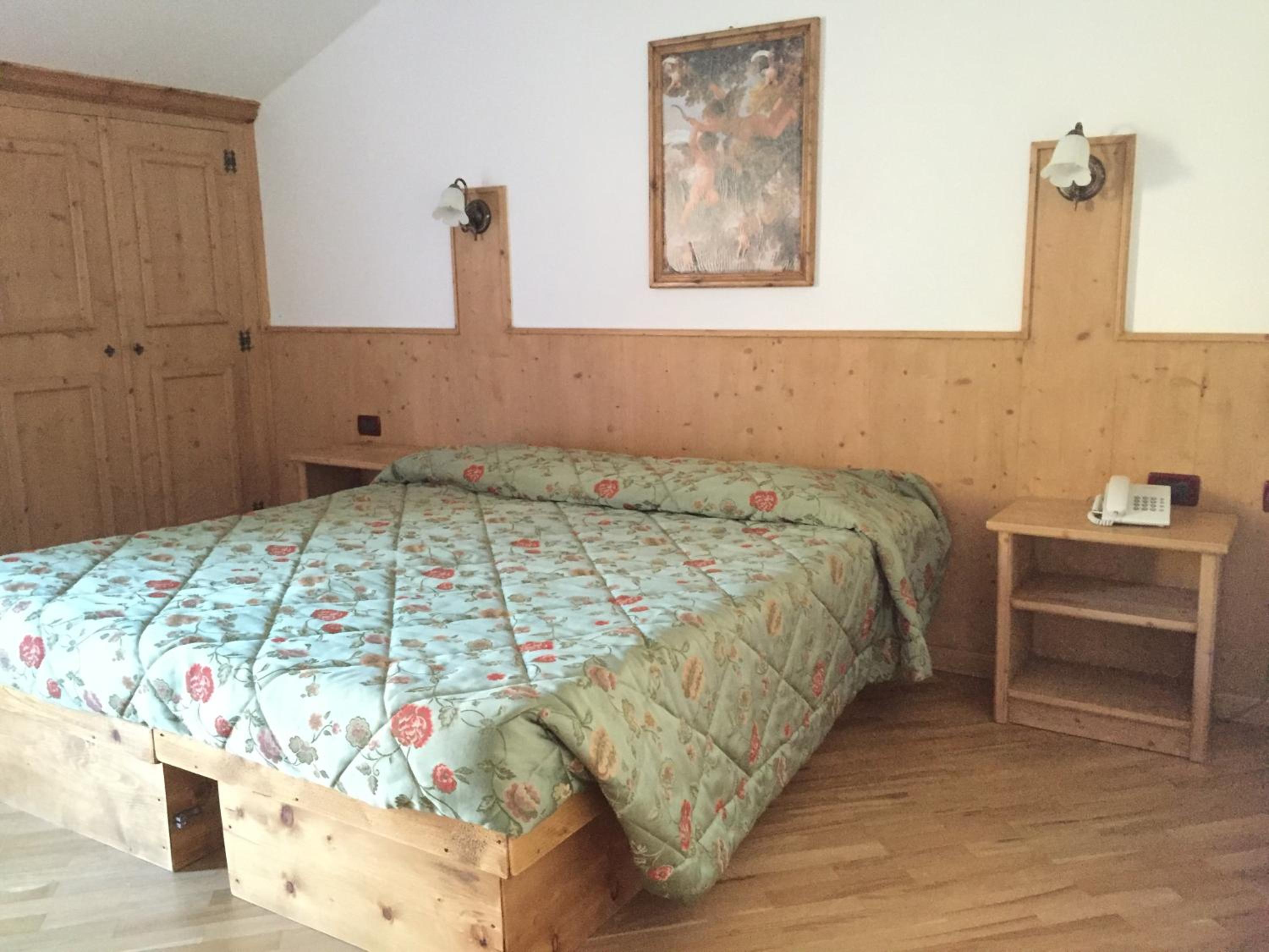 Double or Twin Room photo 3