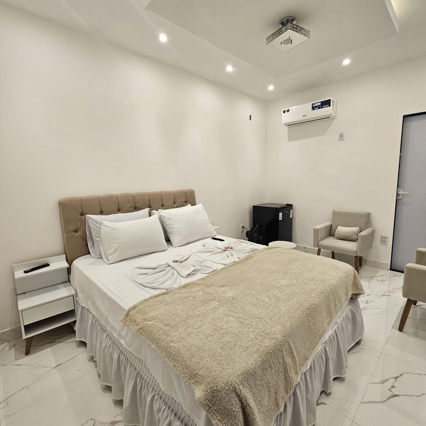 Queen Room with Spa Bath photo 1