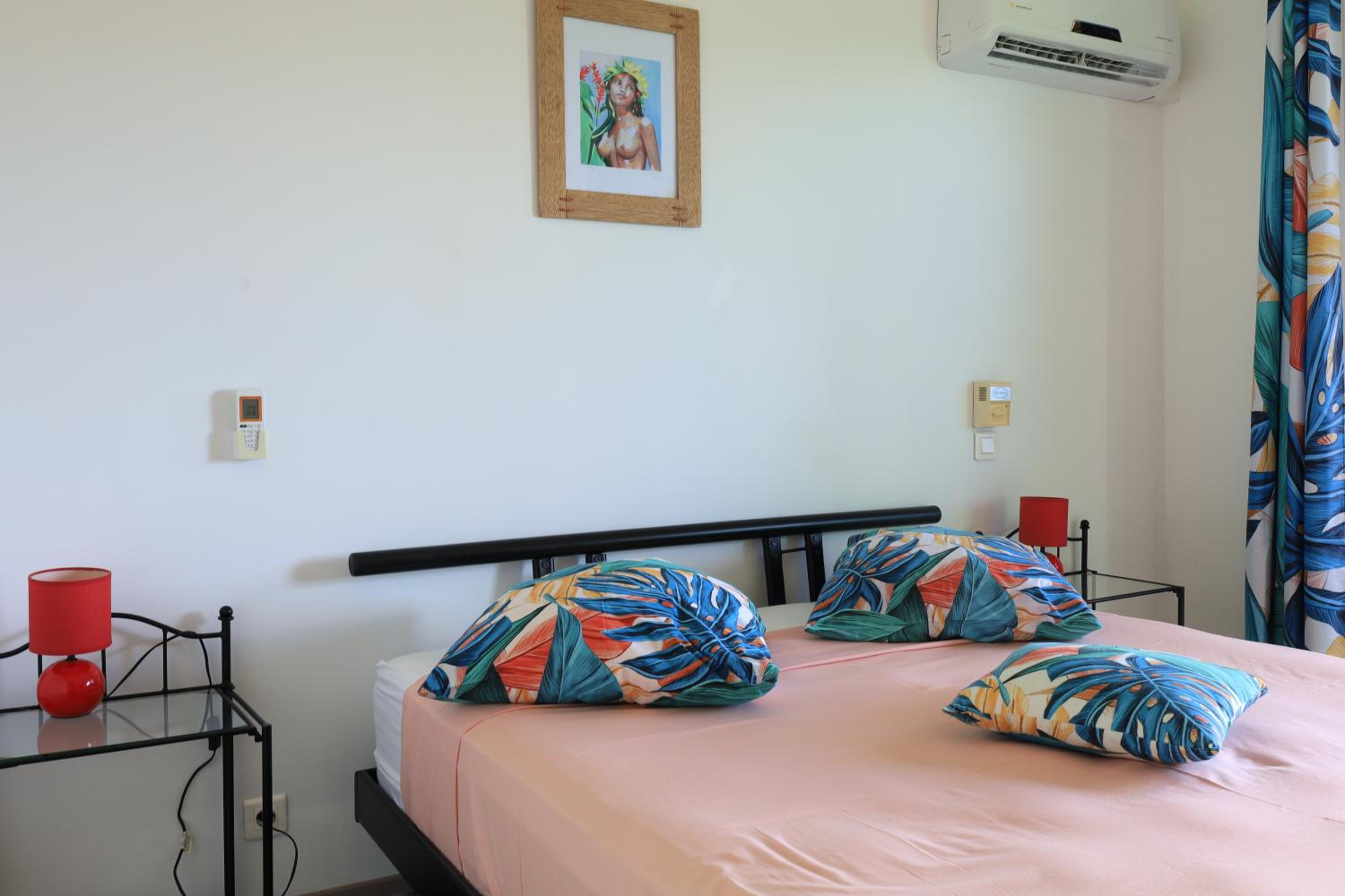 One-Bedroom Apartment with Ocean View photo 1