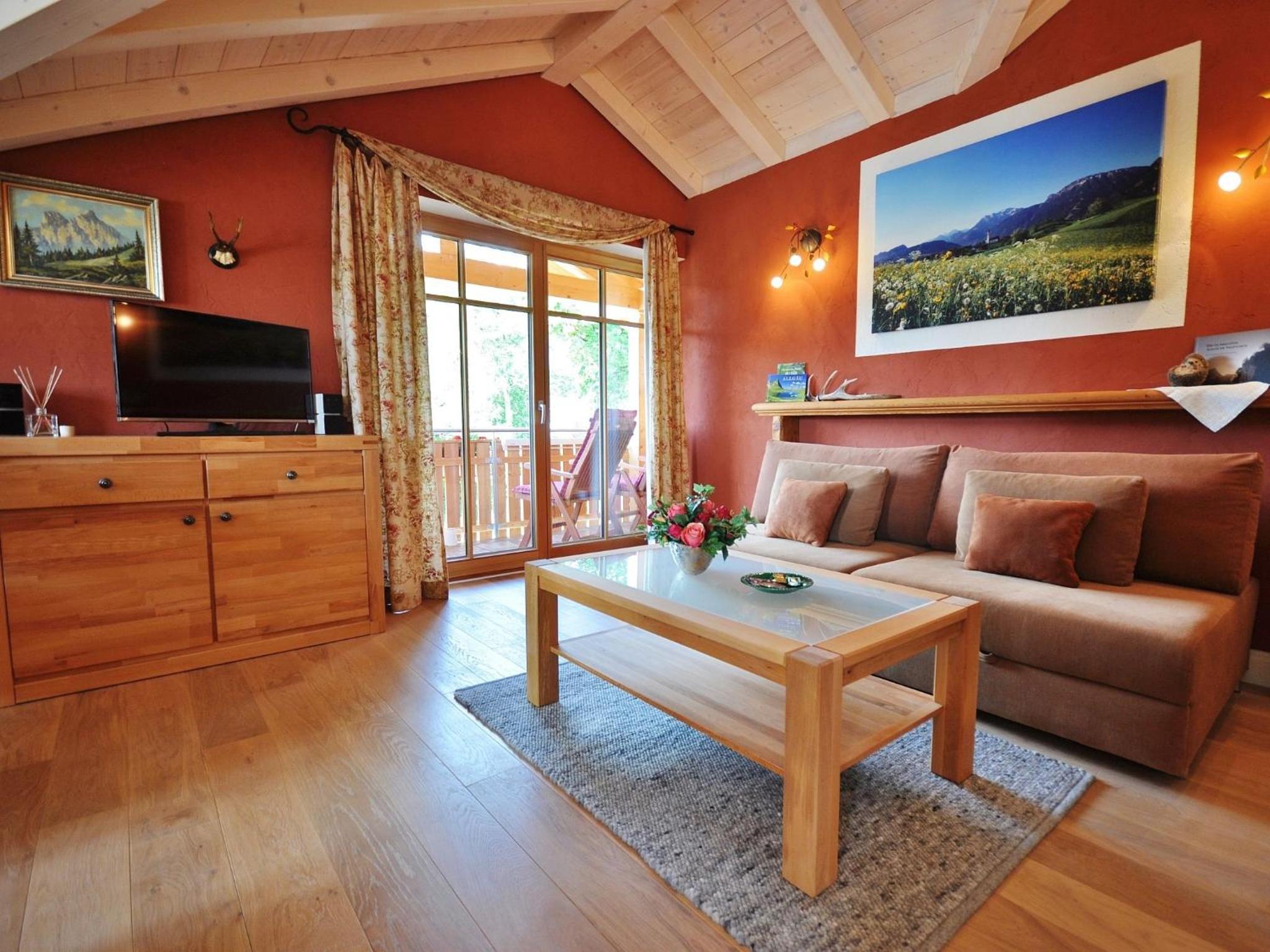 Apartment with Mountain View