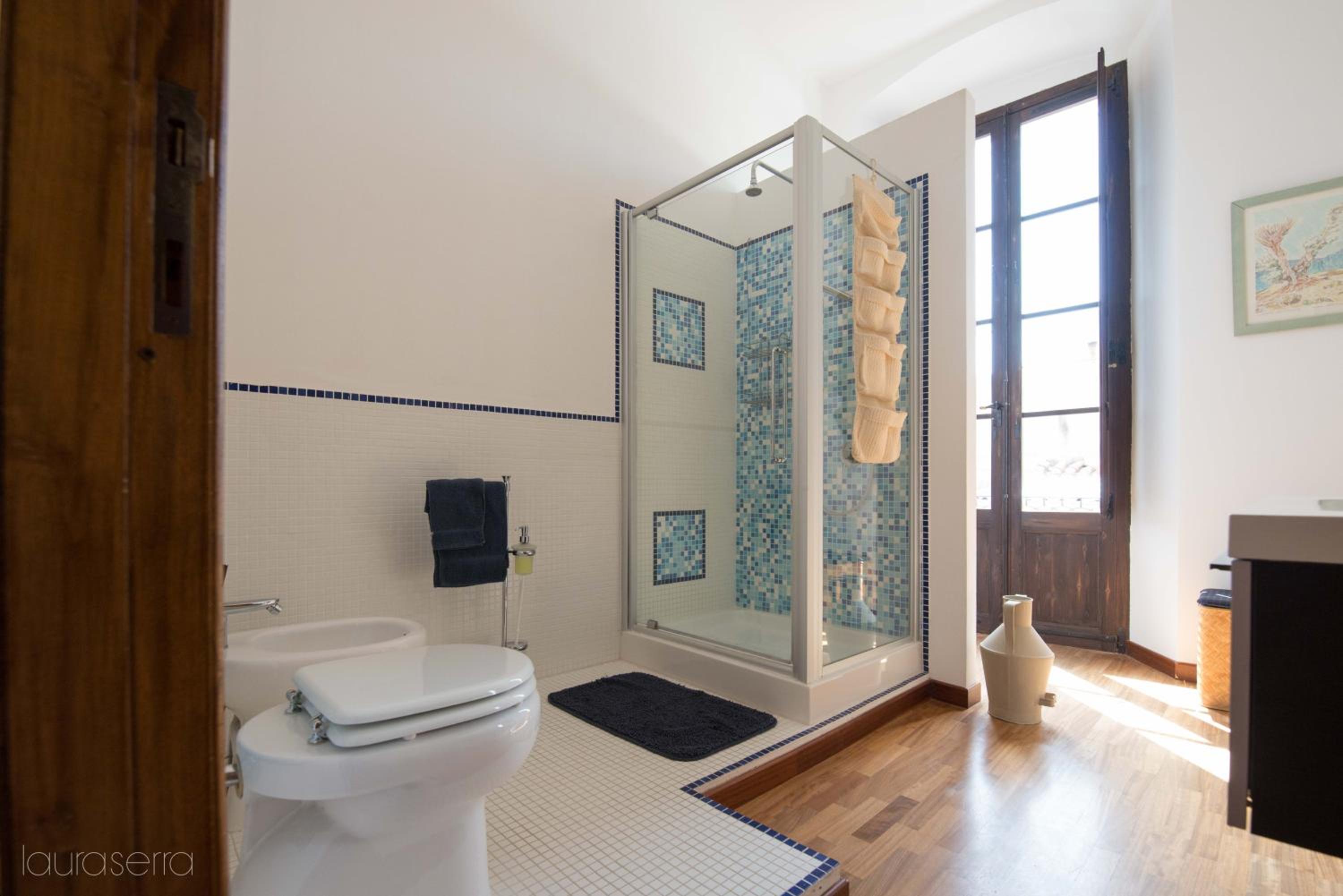 Double Room - Photo 7
