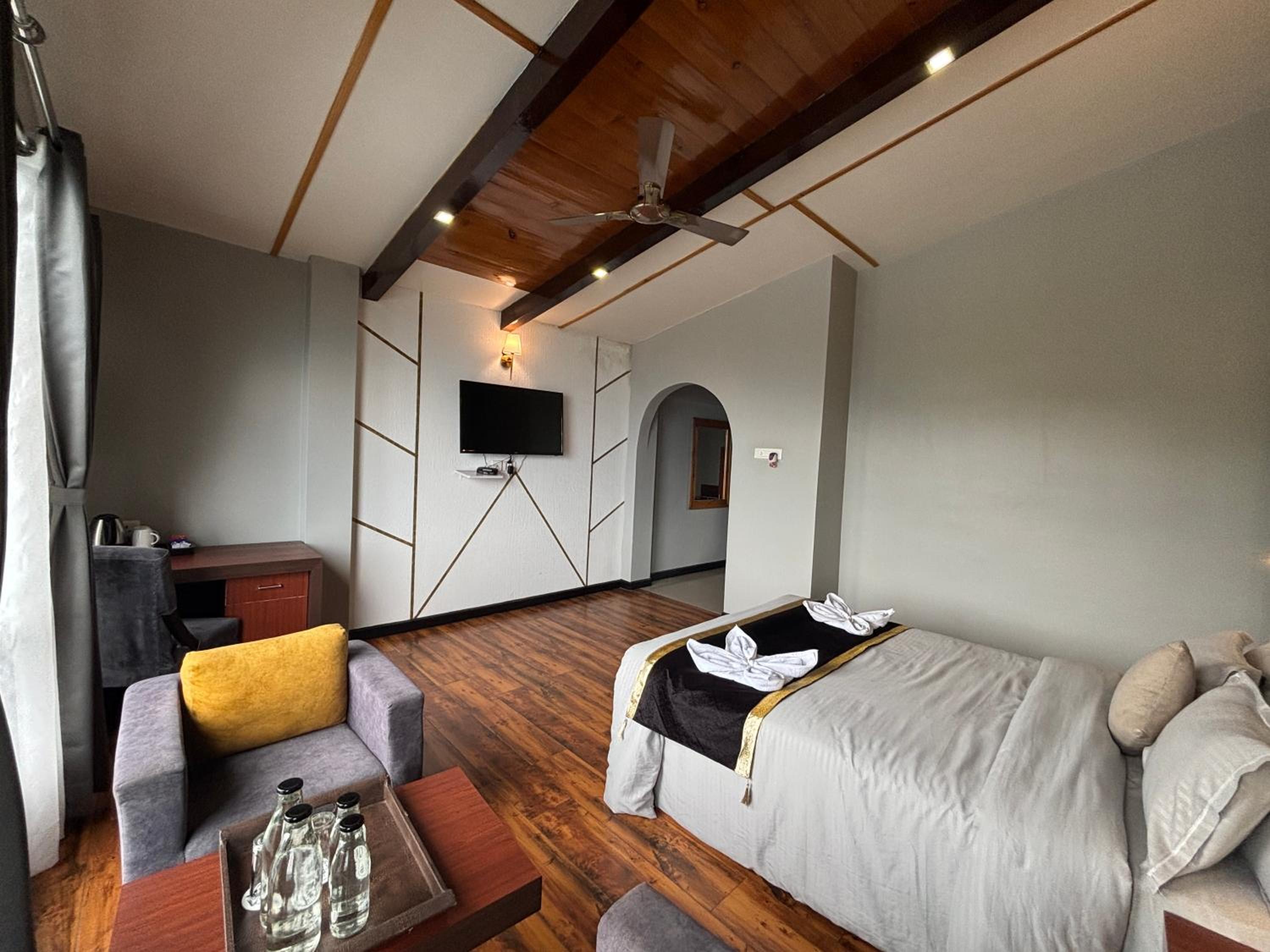 King Room with Mountain View - Photo 6