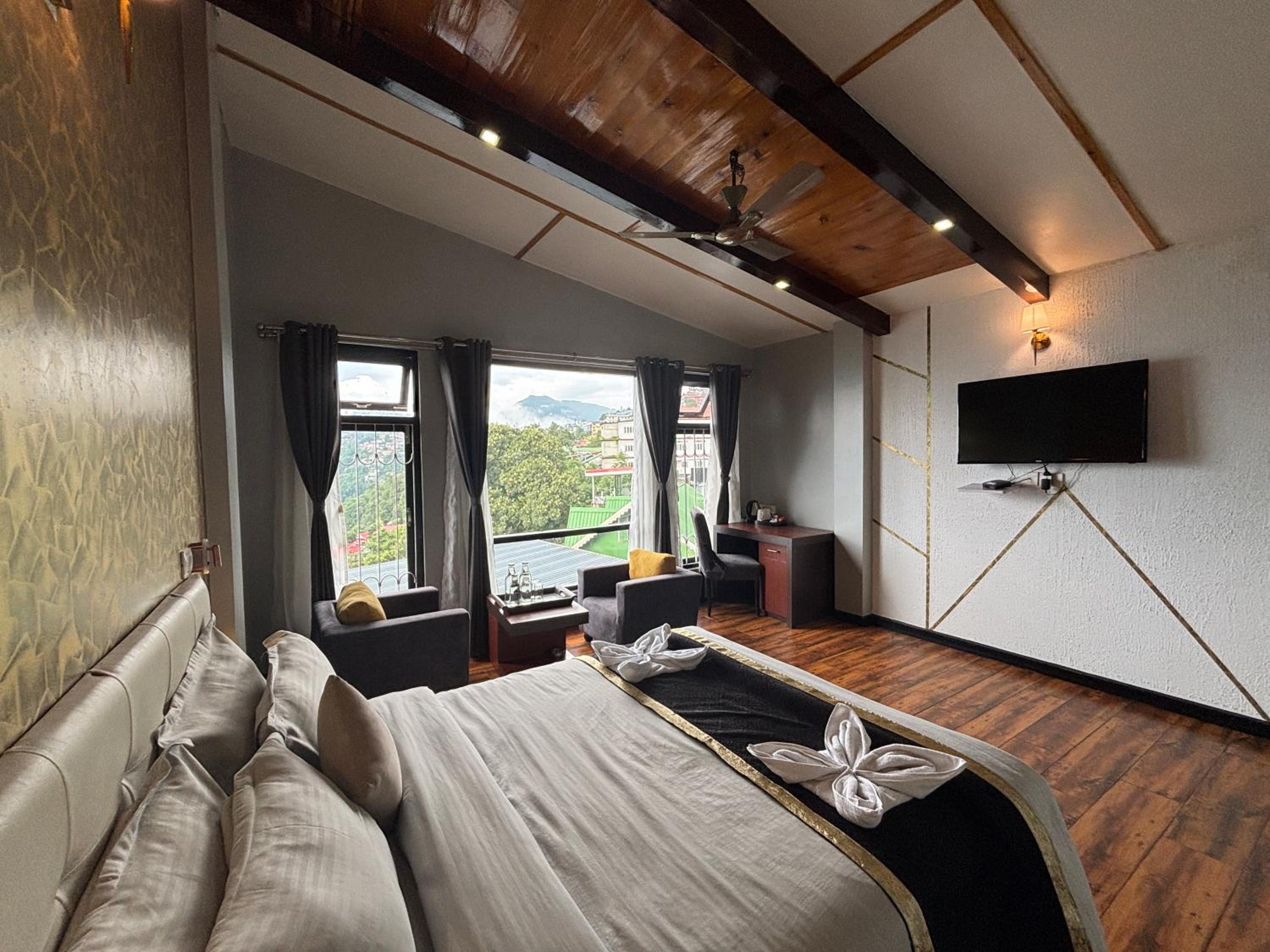 King Room with Mountain View - Photo 5