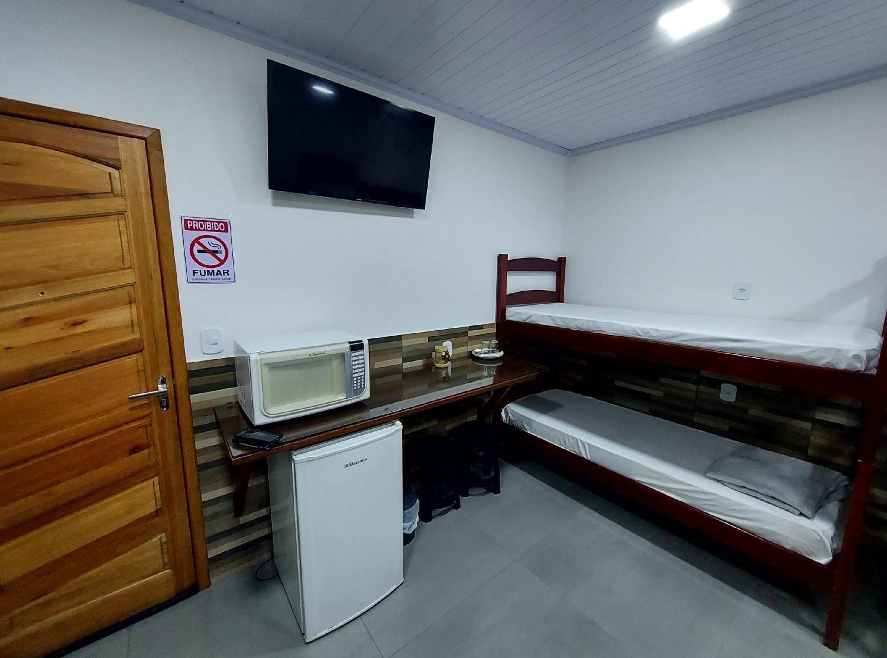 Suite - Photo 1