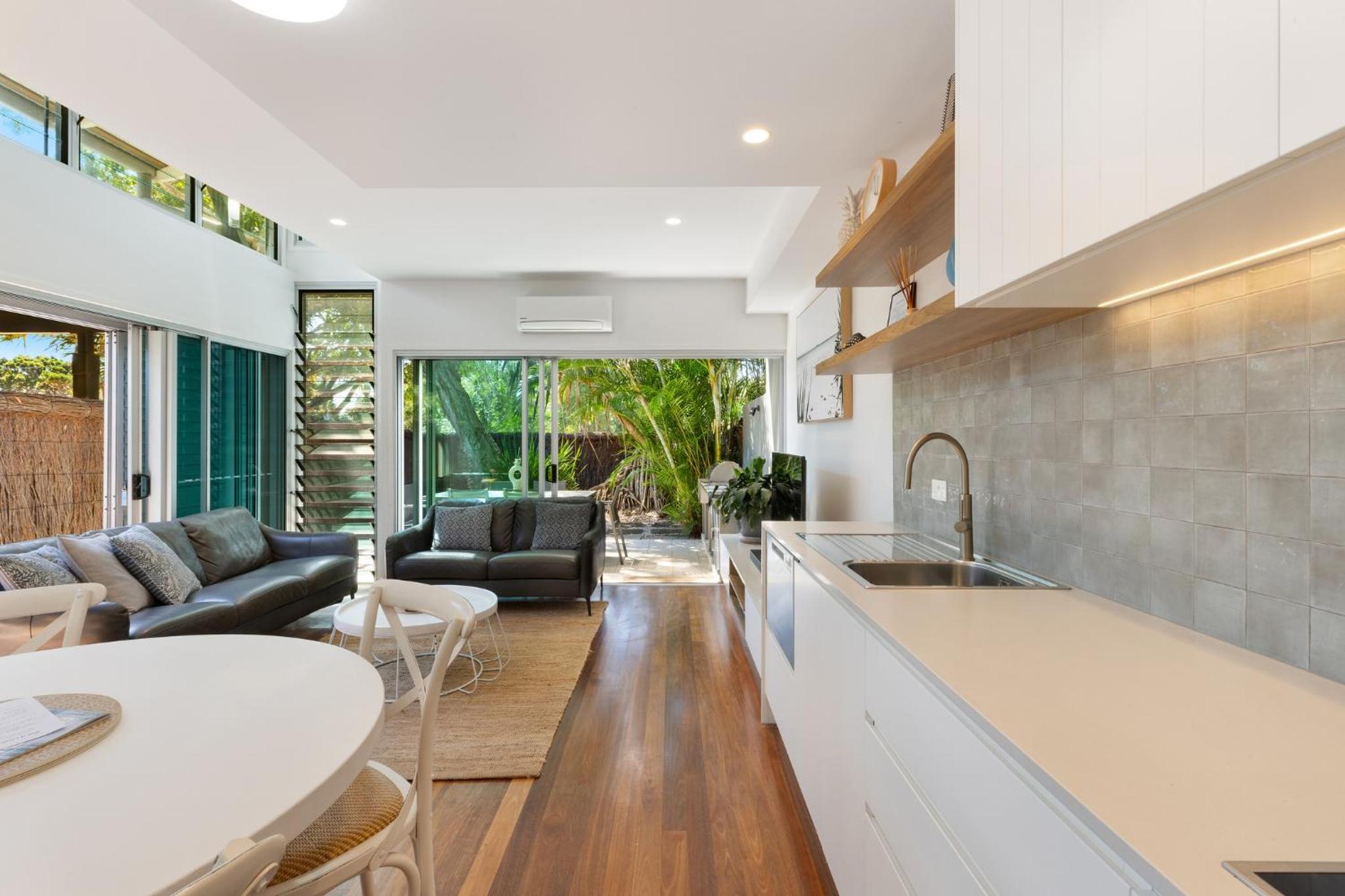 Beach House Two Bedroom - Luxe