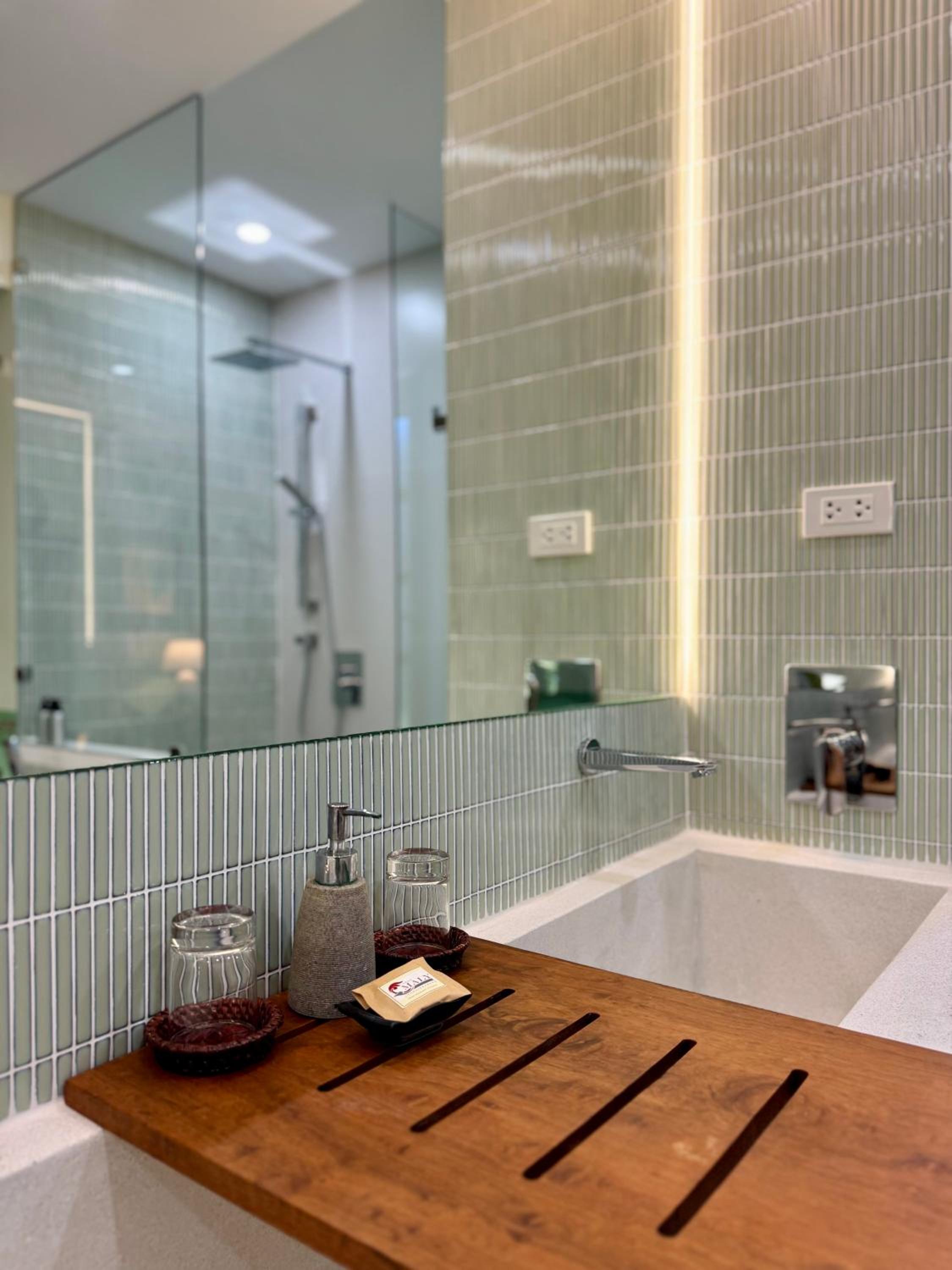 Heritage Suite with Bathtub  - Photo 4