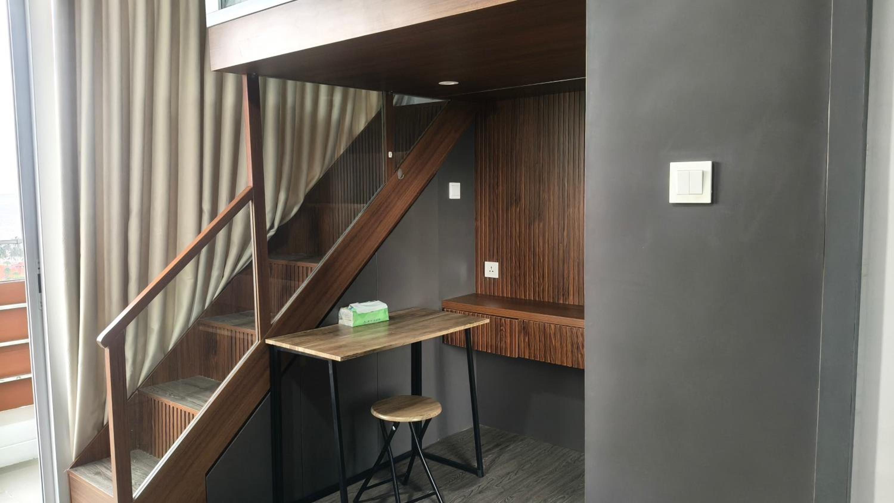 One-Bedroom Apartment with Ocean View