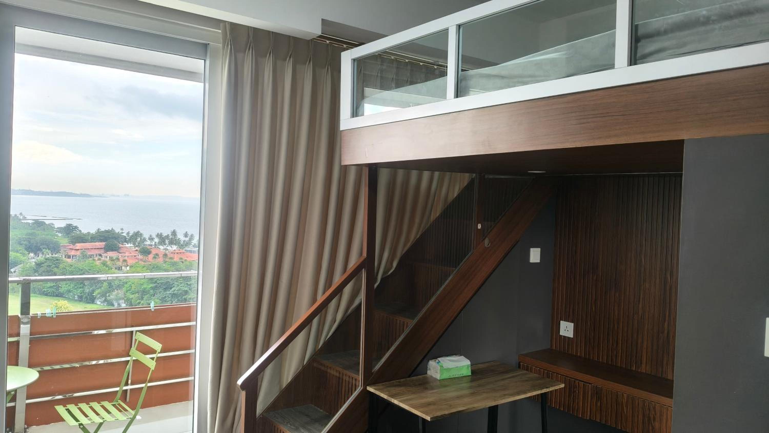 One-Bedroom Apartment with Ocean View photo 2