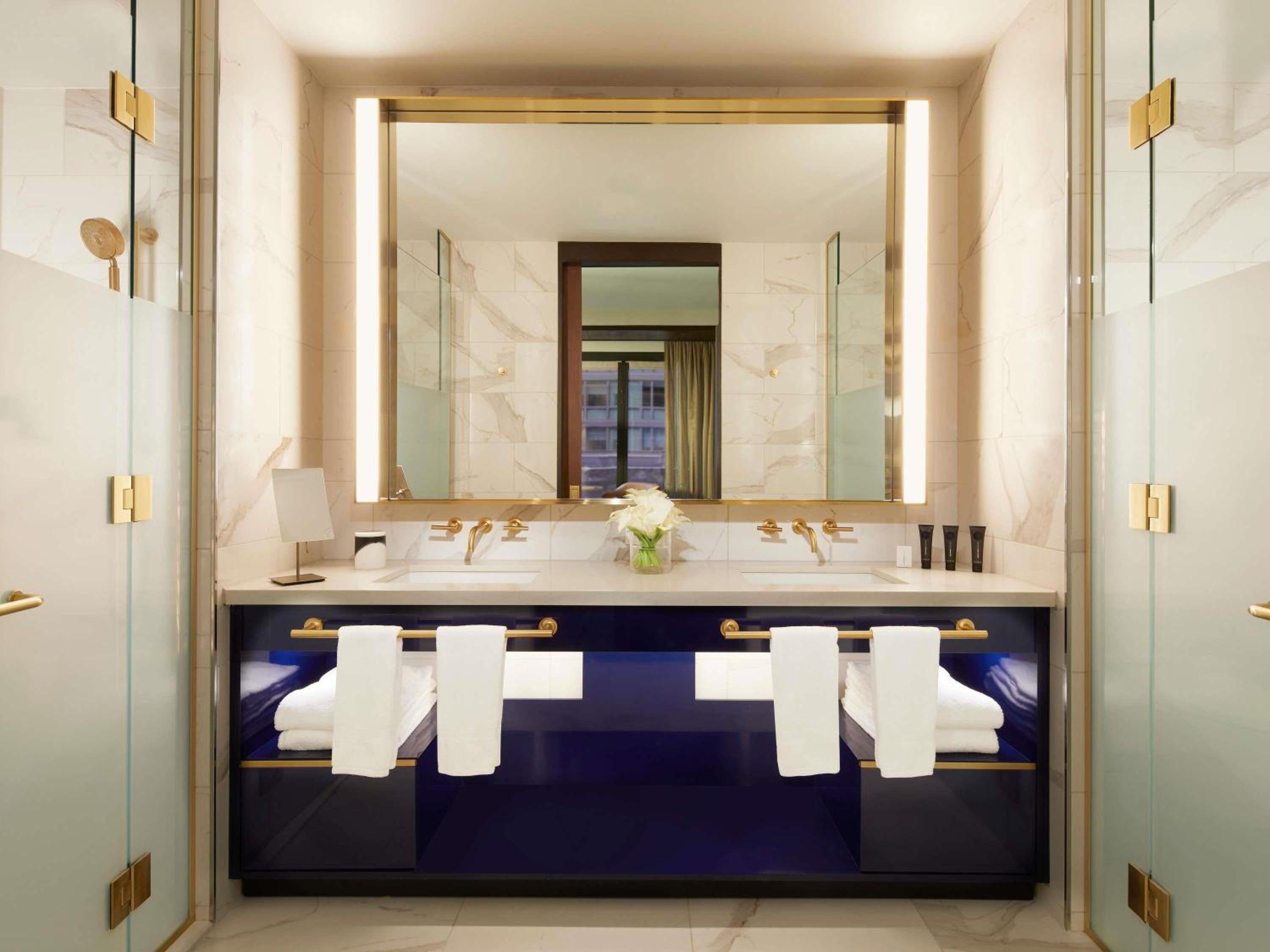 Platinum Suite with Balcony