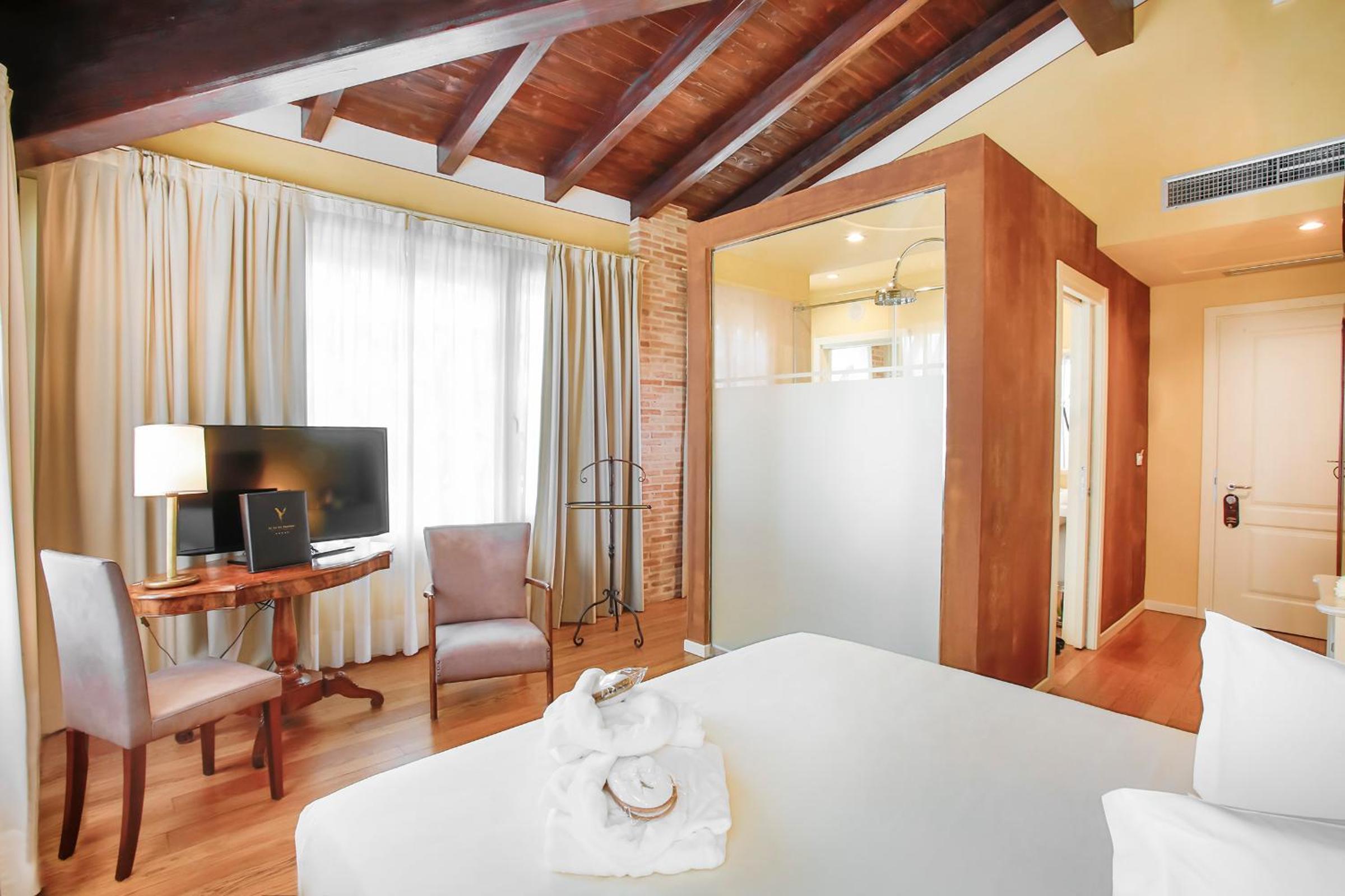Comfort Triple Room with Garden View