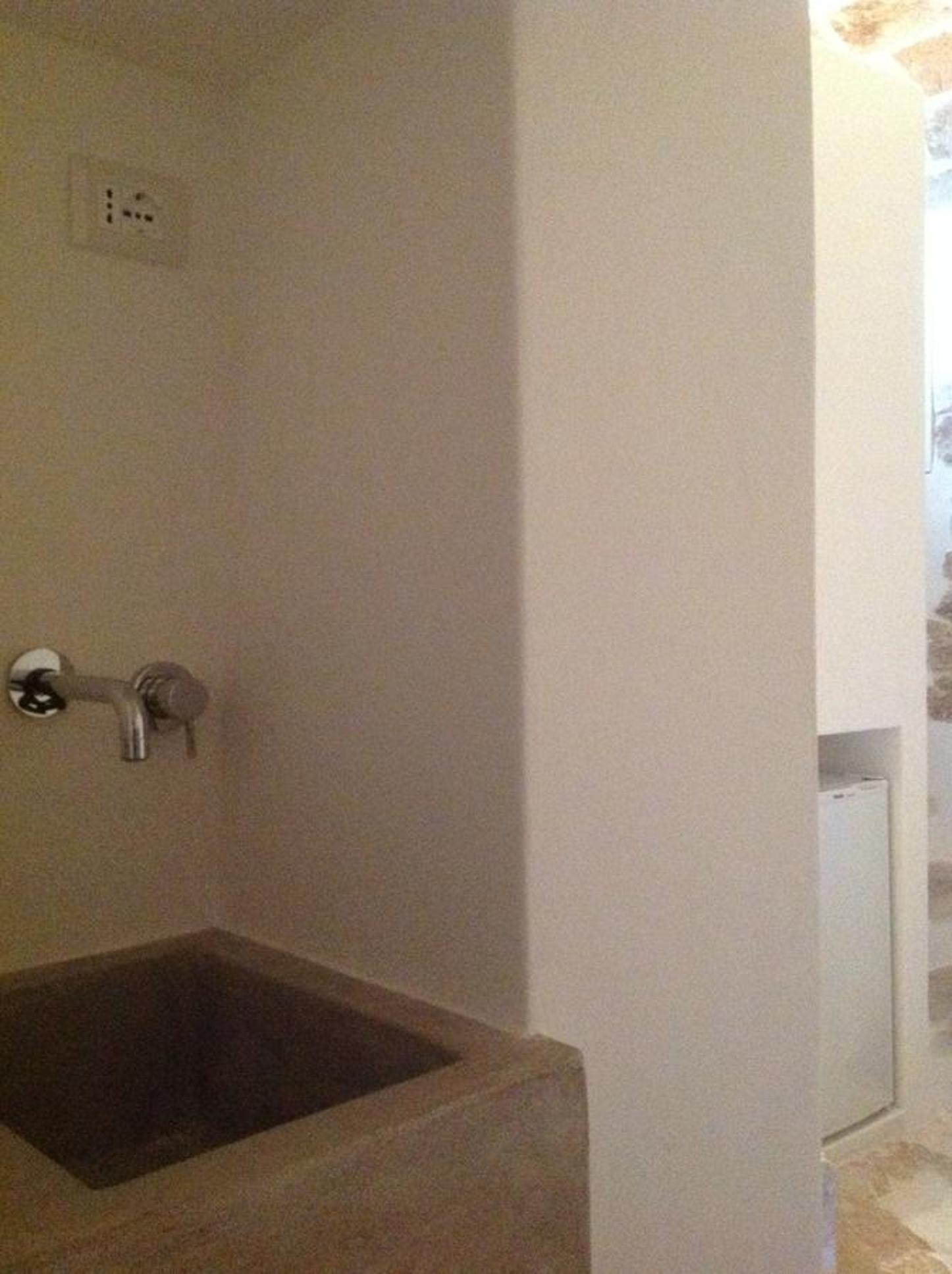 One-Bedroom House - Photo 10