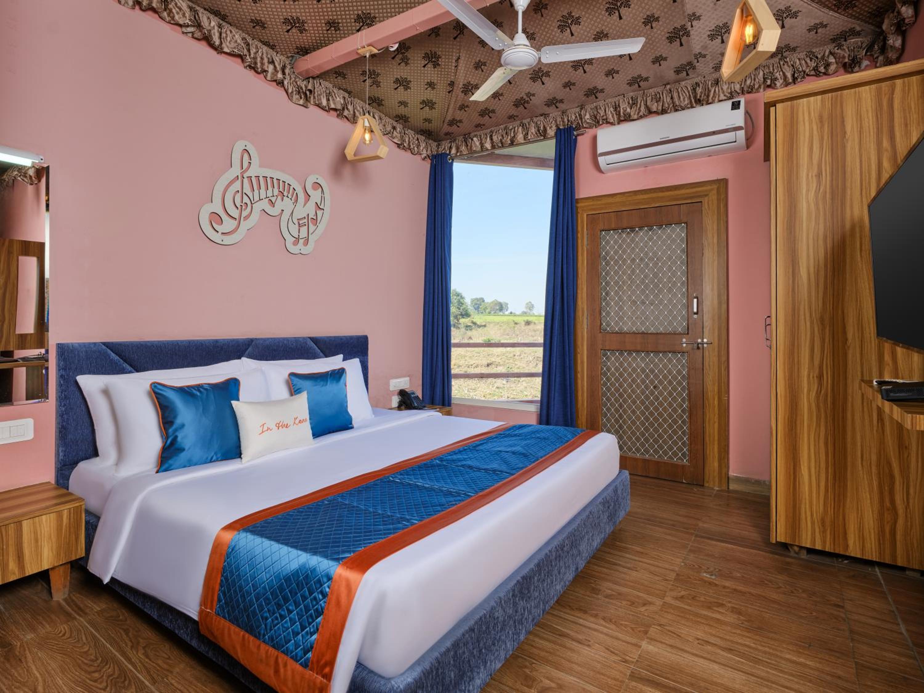 Large Double Room