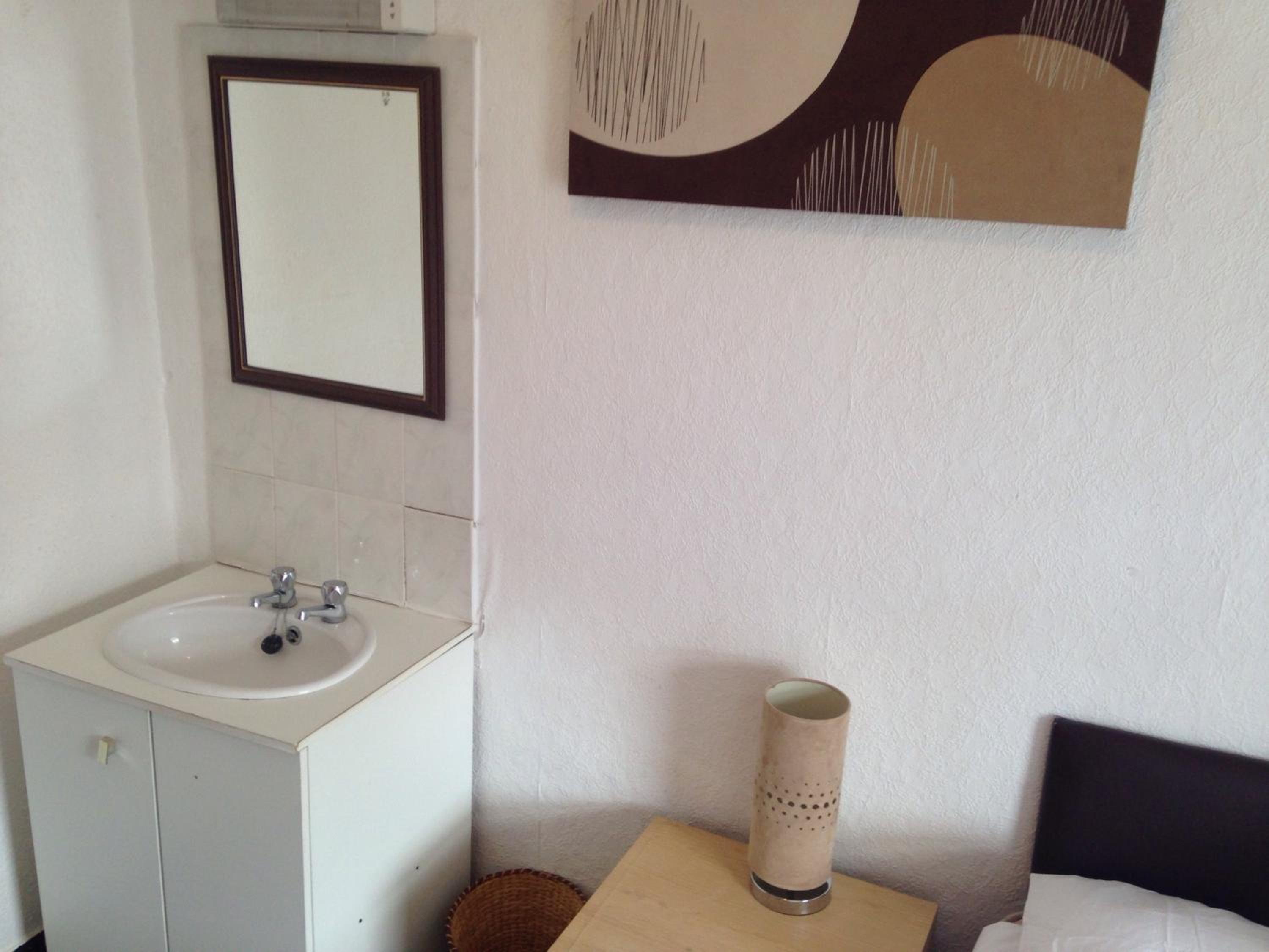Single Room with Shared Bathroom