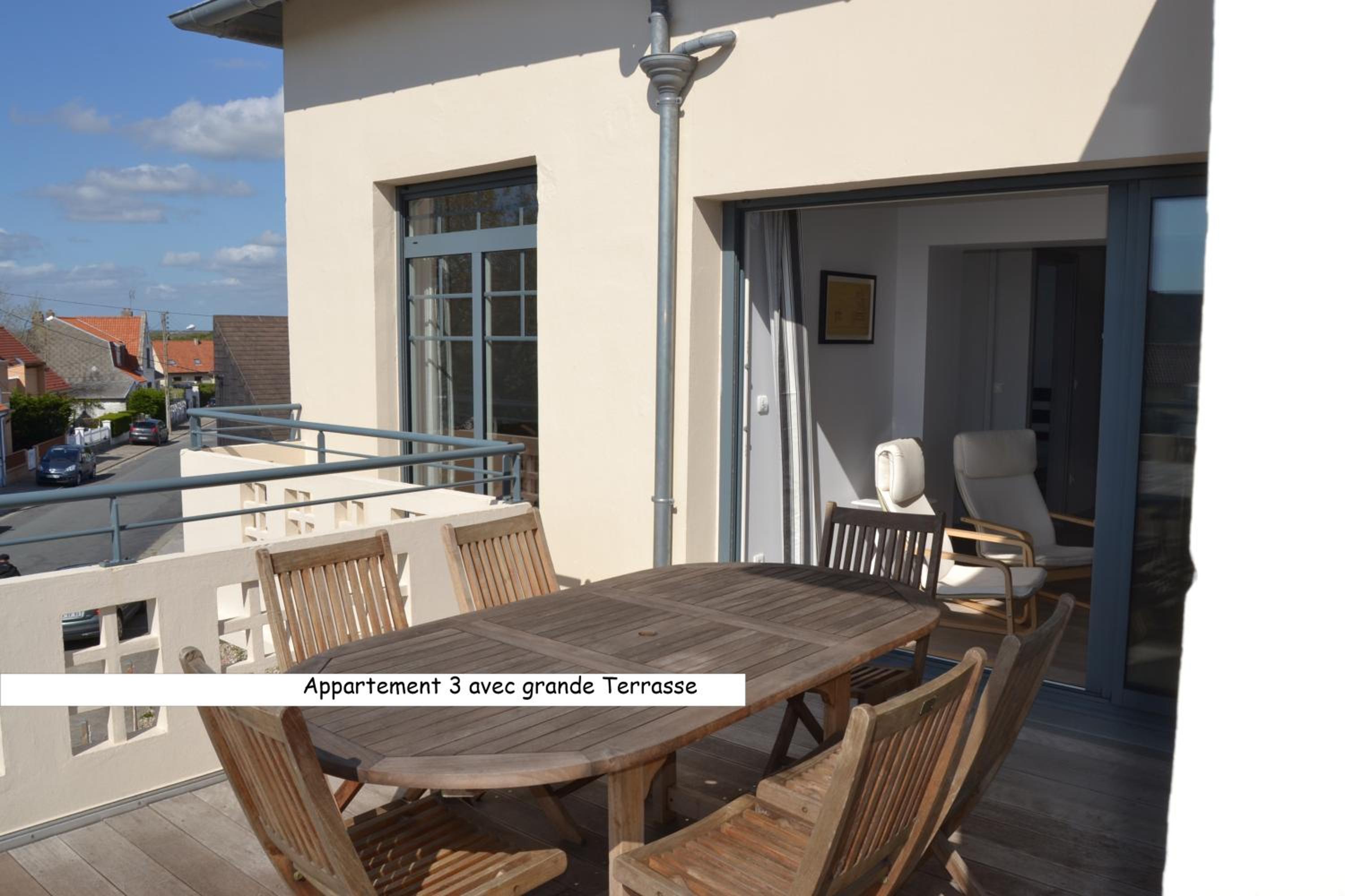 Apartment 3 with Terrace photo 2