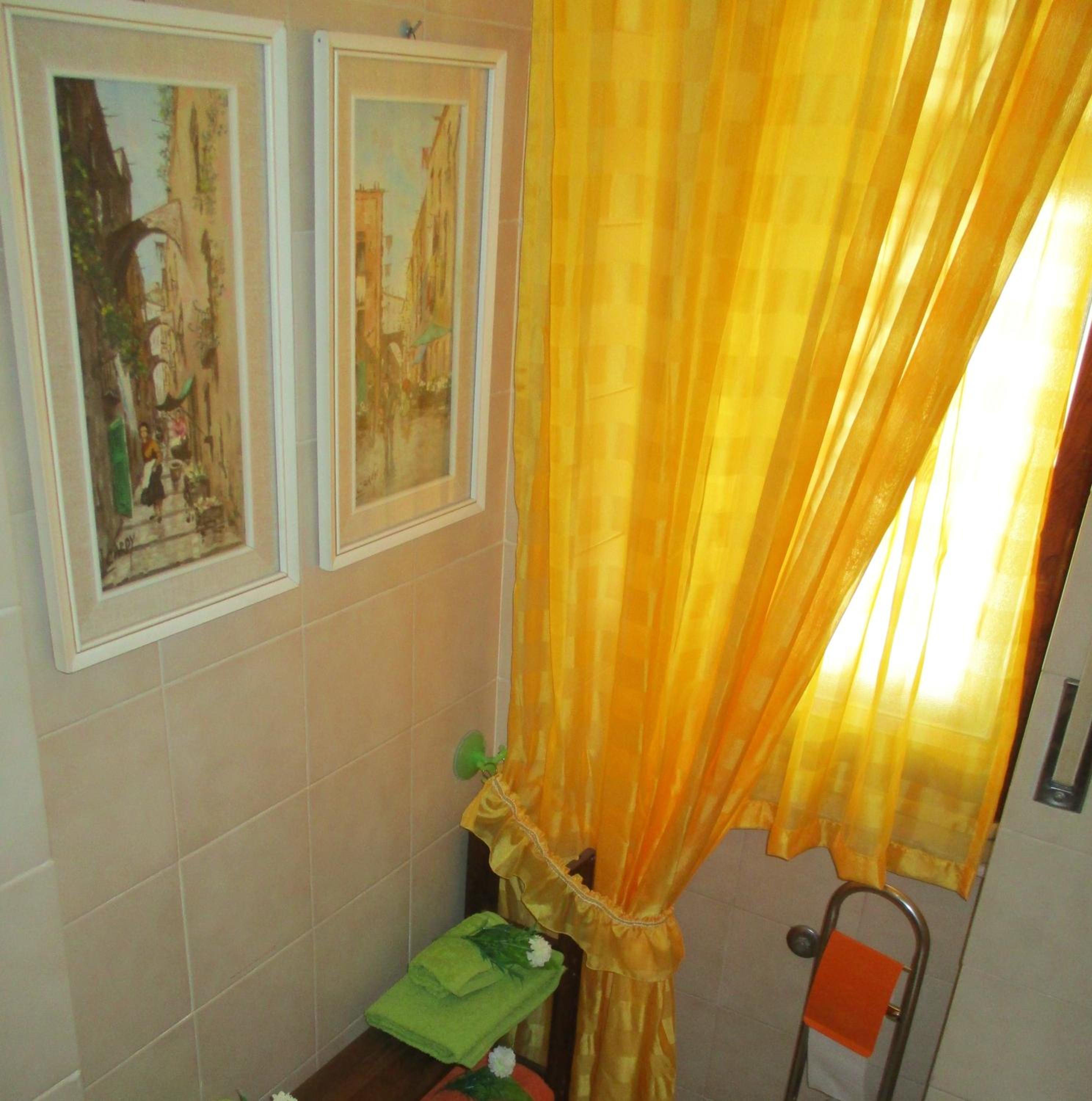 Quadruple Room with Private External Bathroom - Photo 7
