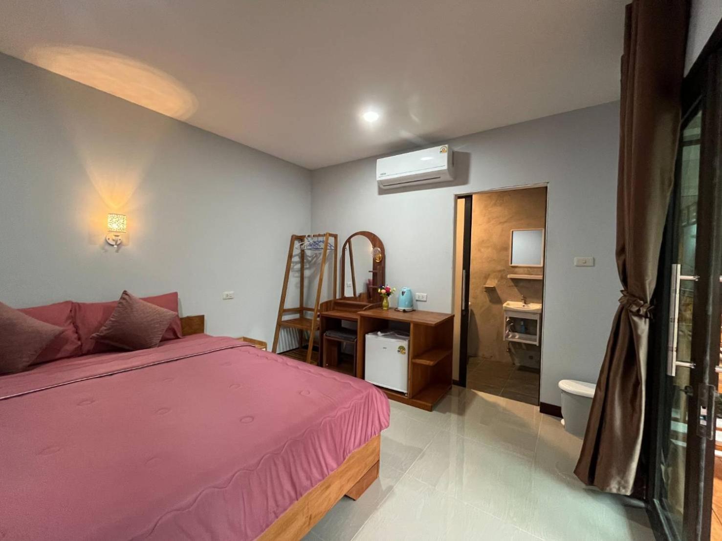 Standard Double Room photo 2
