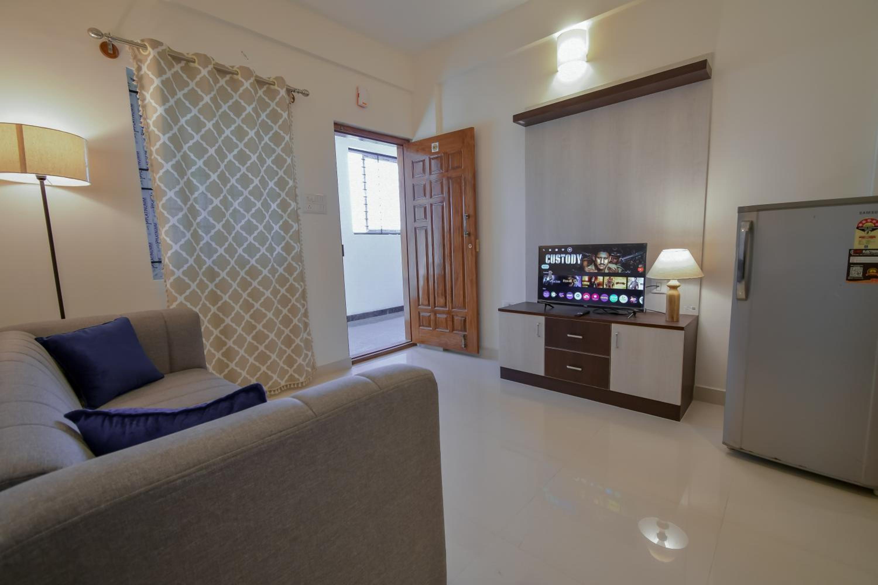 One-Bedroom Standard Apartment - Photo 5