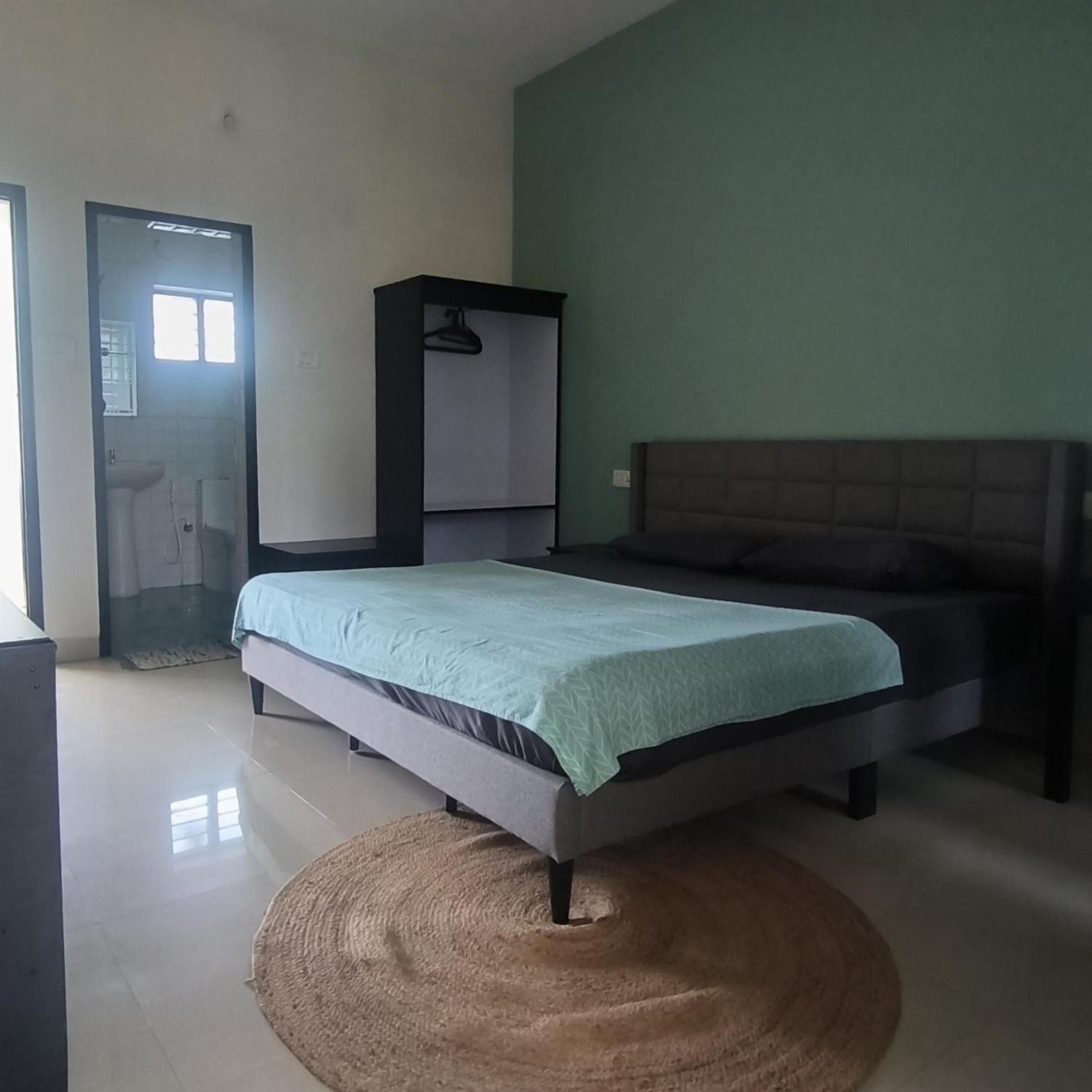 King Room with Balcony photo 3