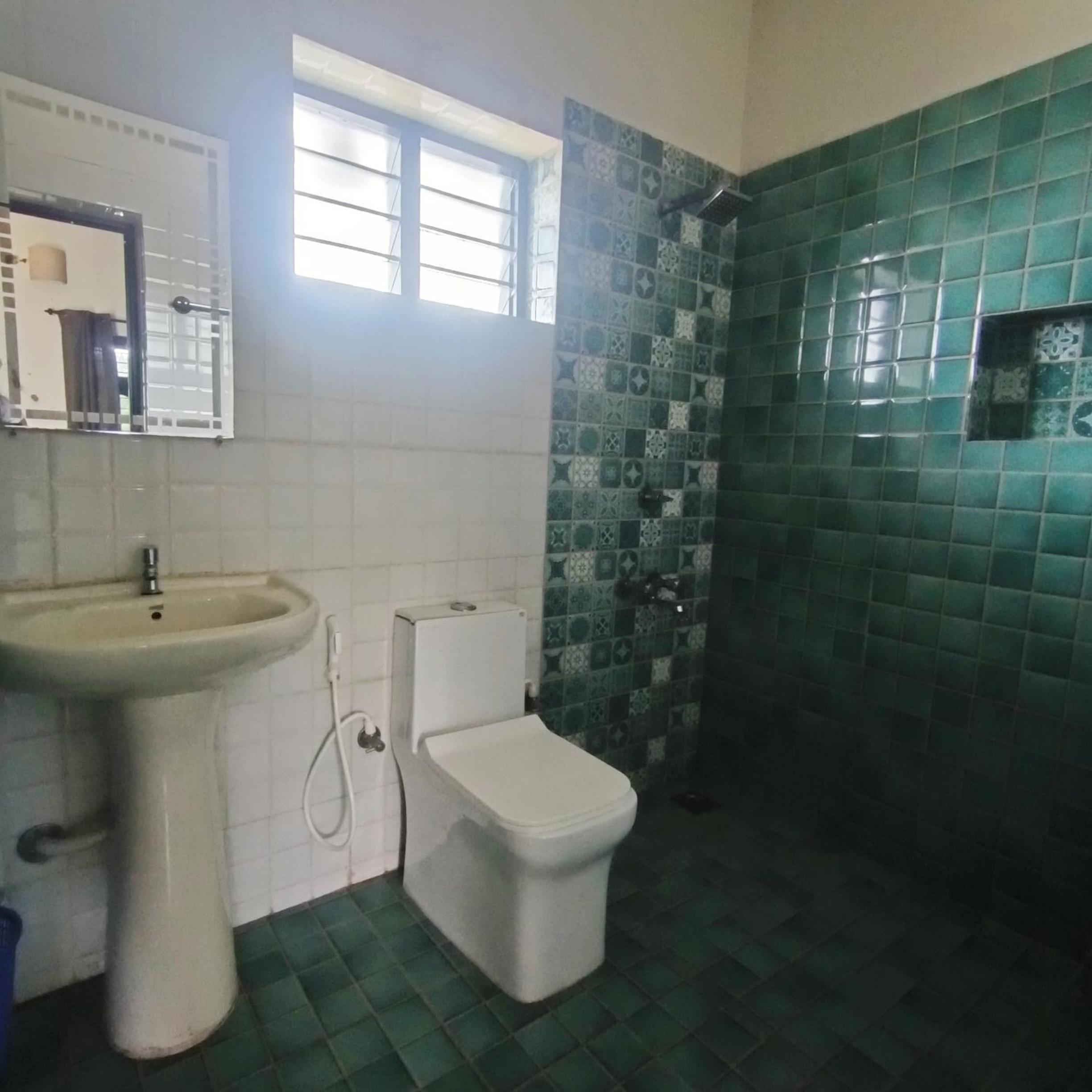 King Room with Balcony photo 2