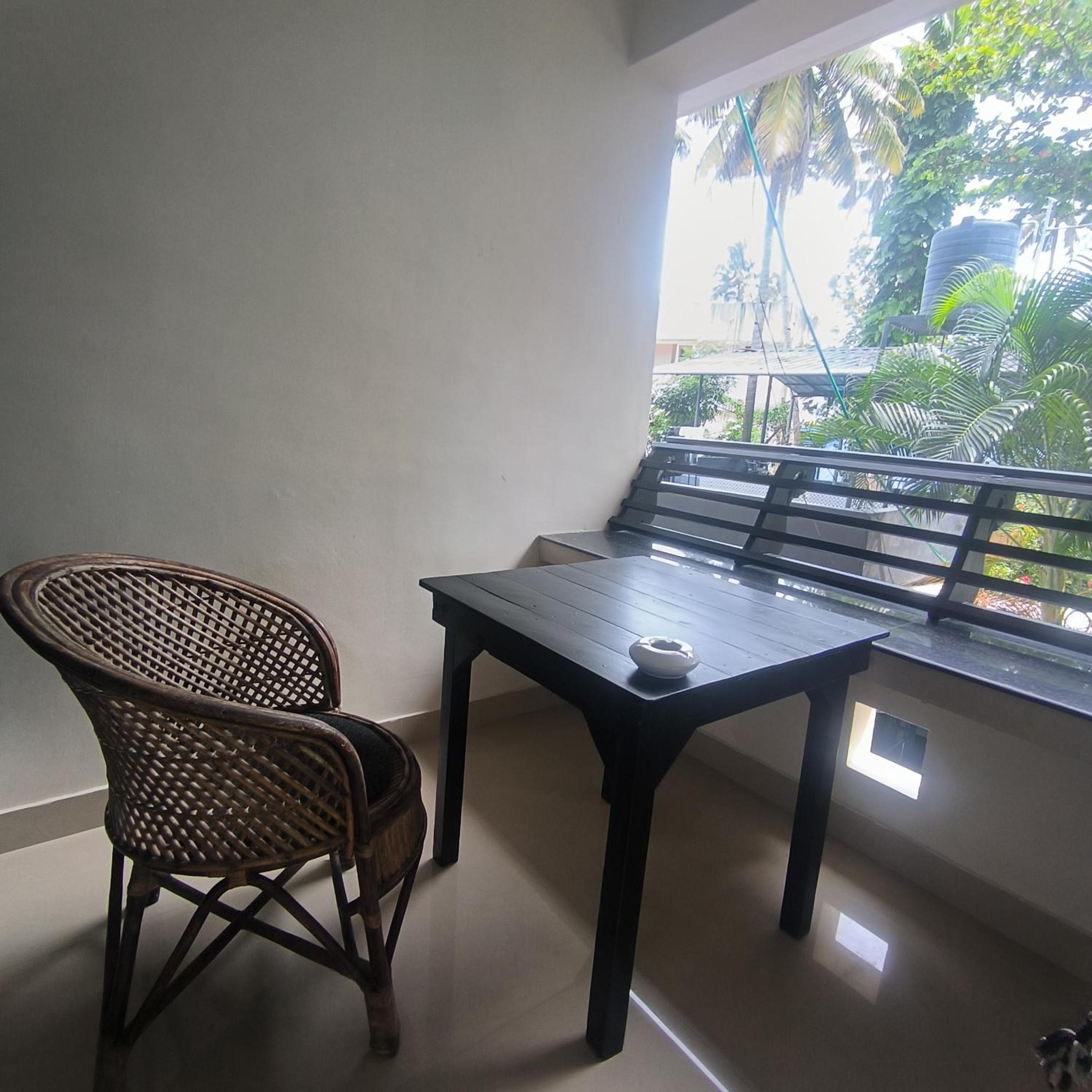 King Room with Balcony photo 1