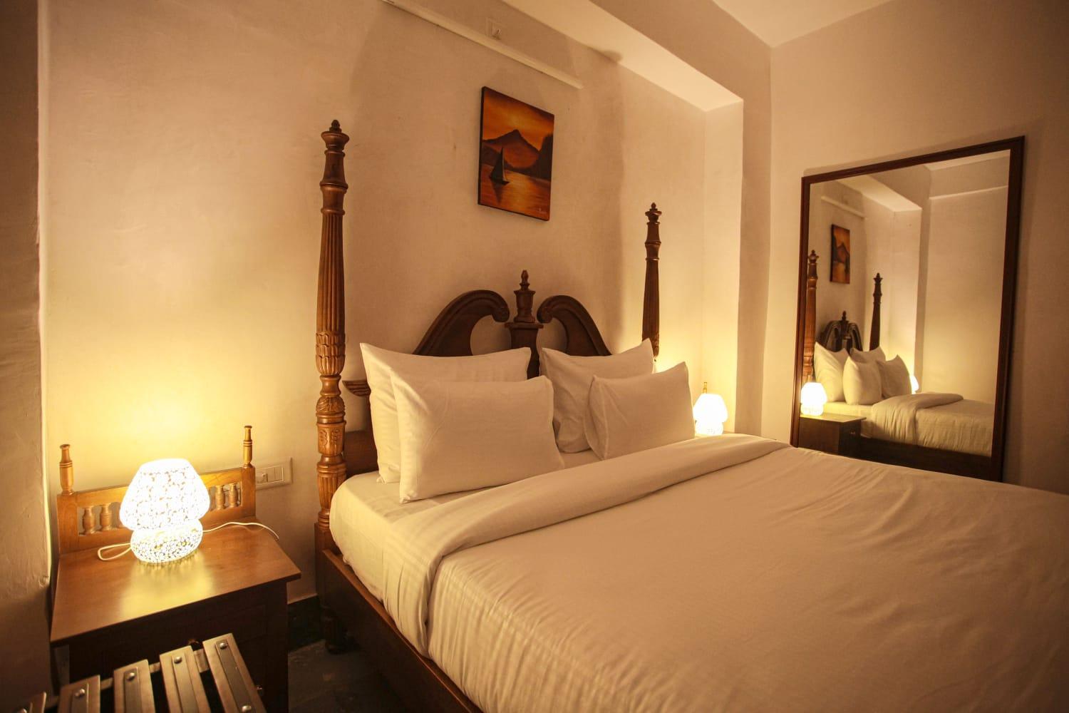 Deluxe Queen Room