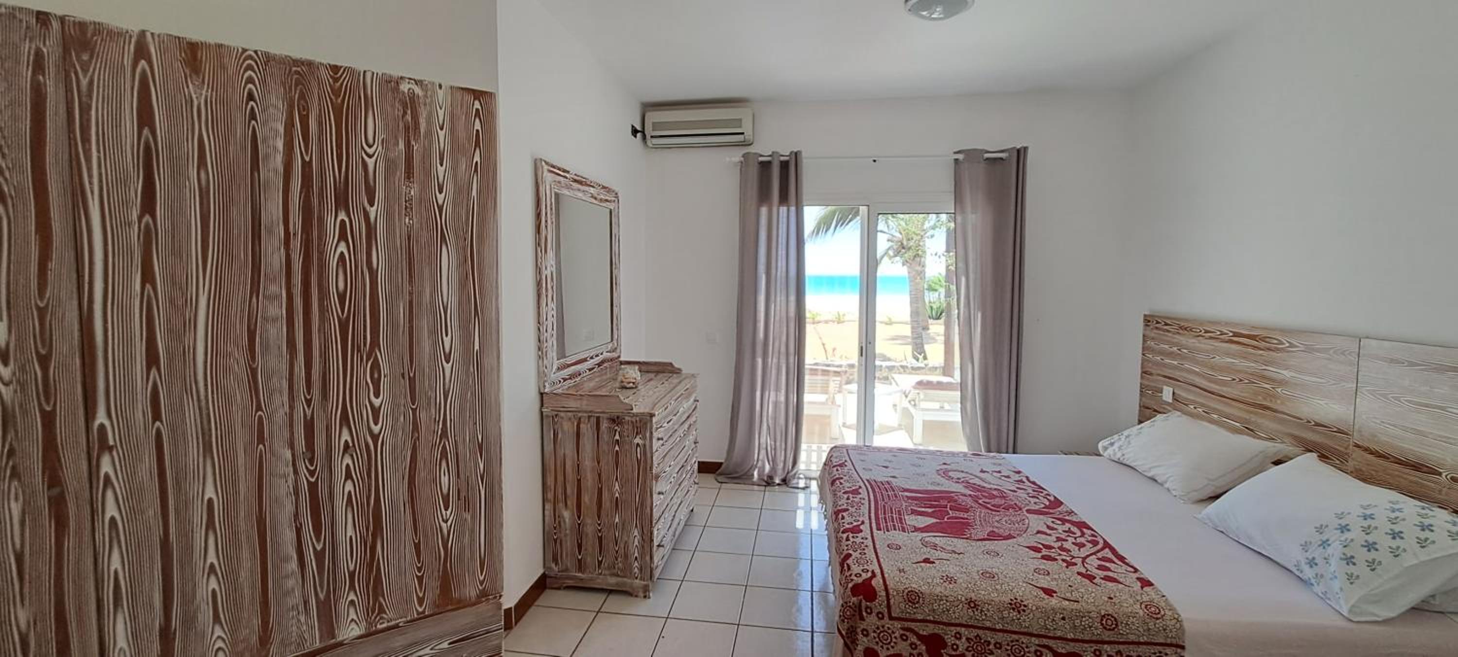 Bungalow with Sea View photo 1