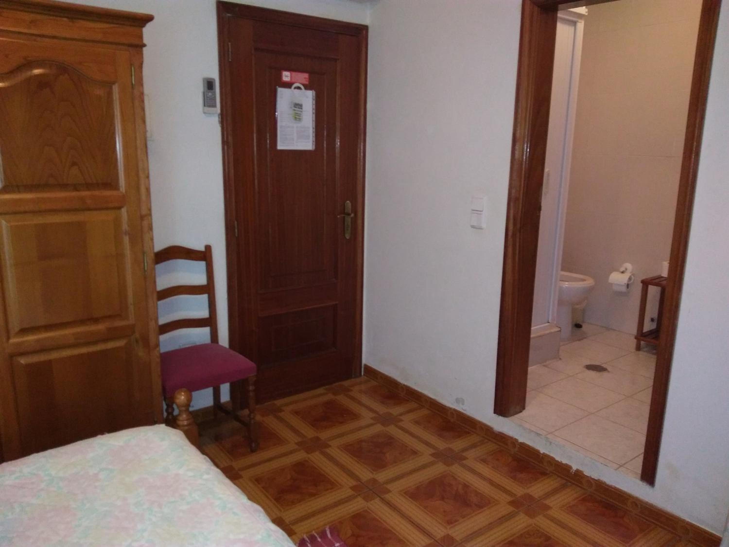 Family Room - Photo 2