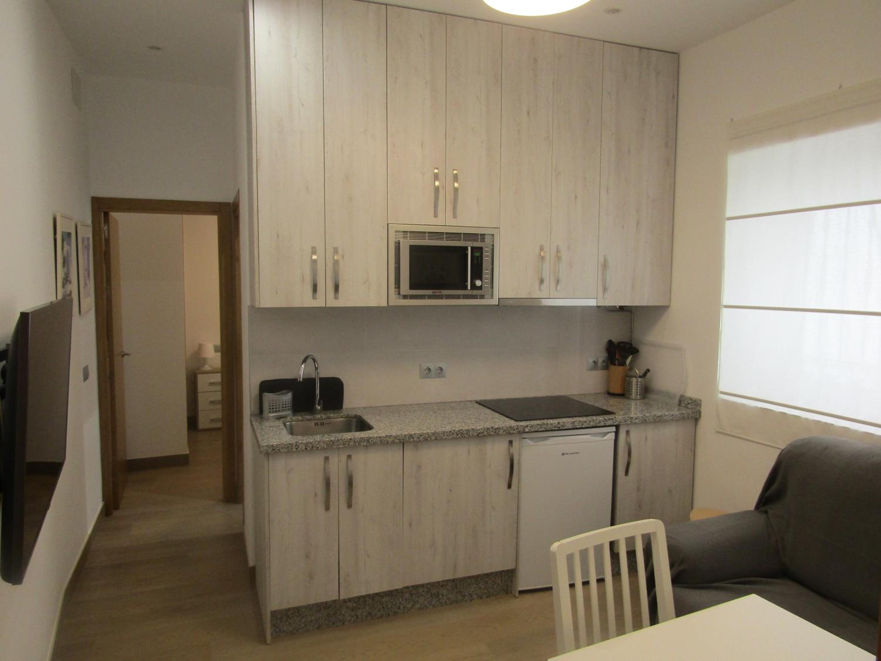 Deluxe One-Bedroom Apartment