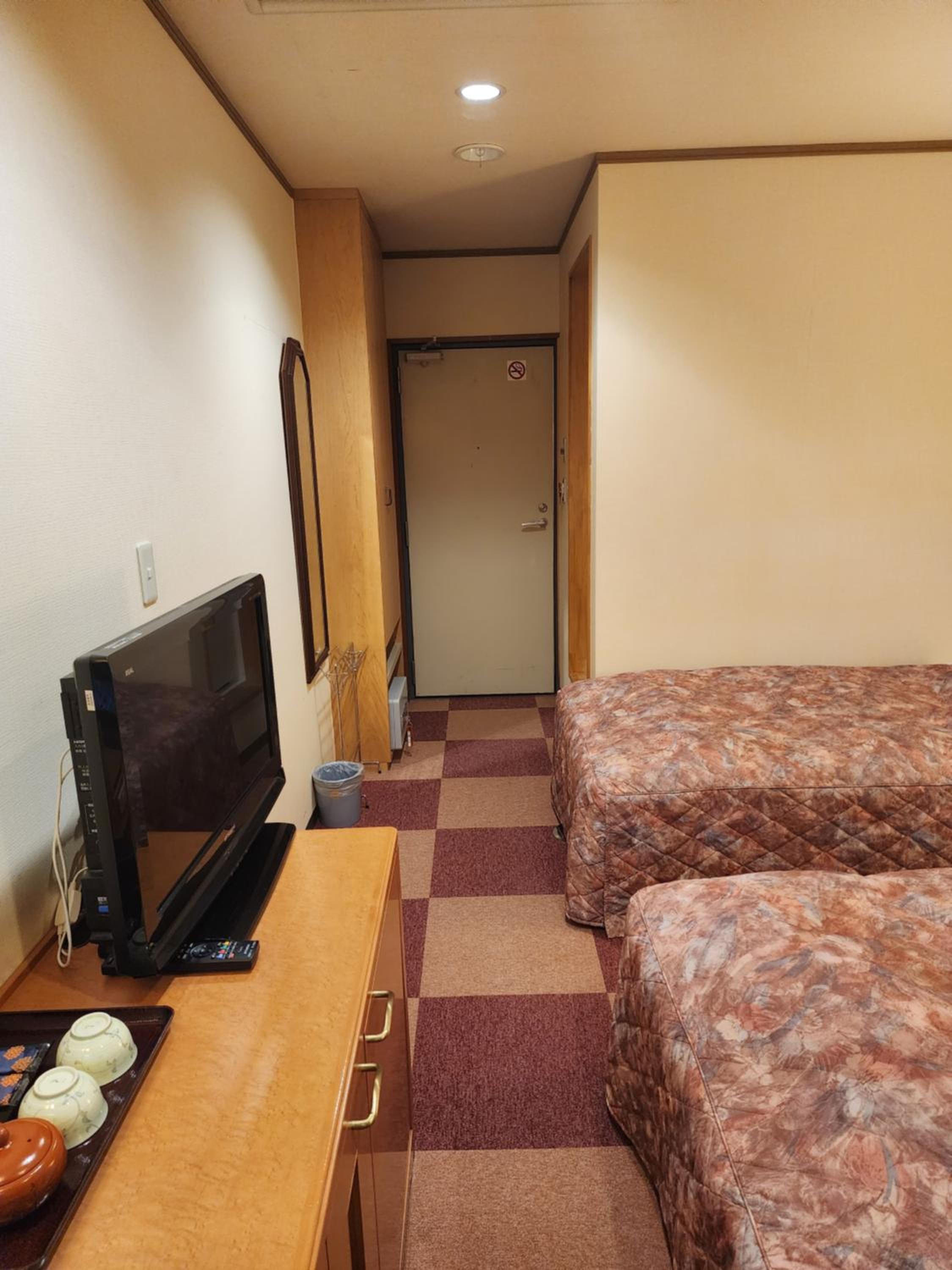 Economy Twin Room