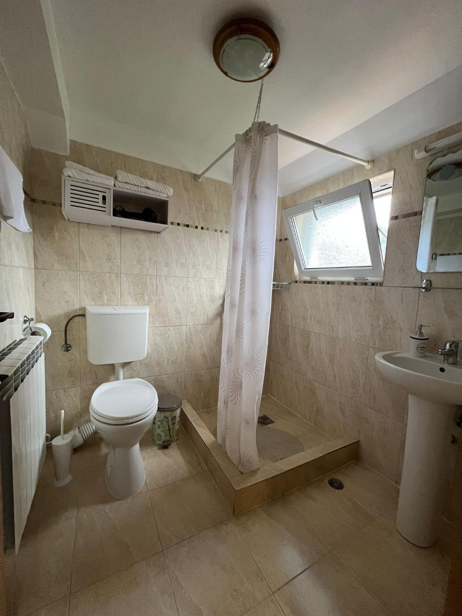 Double or Twin Room with Garden View photo 3