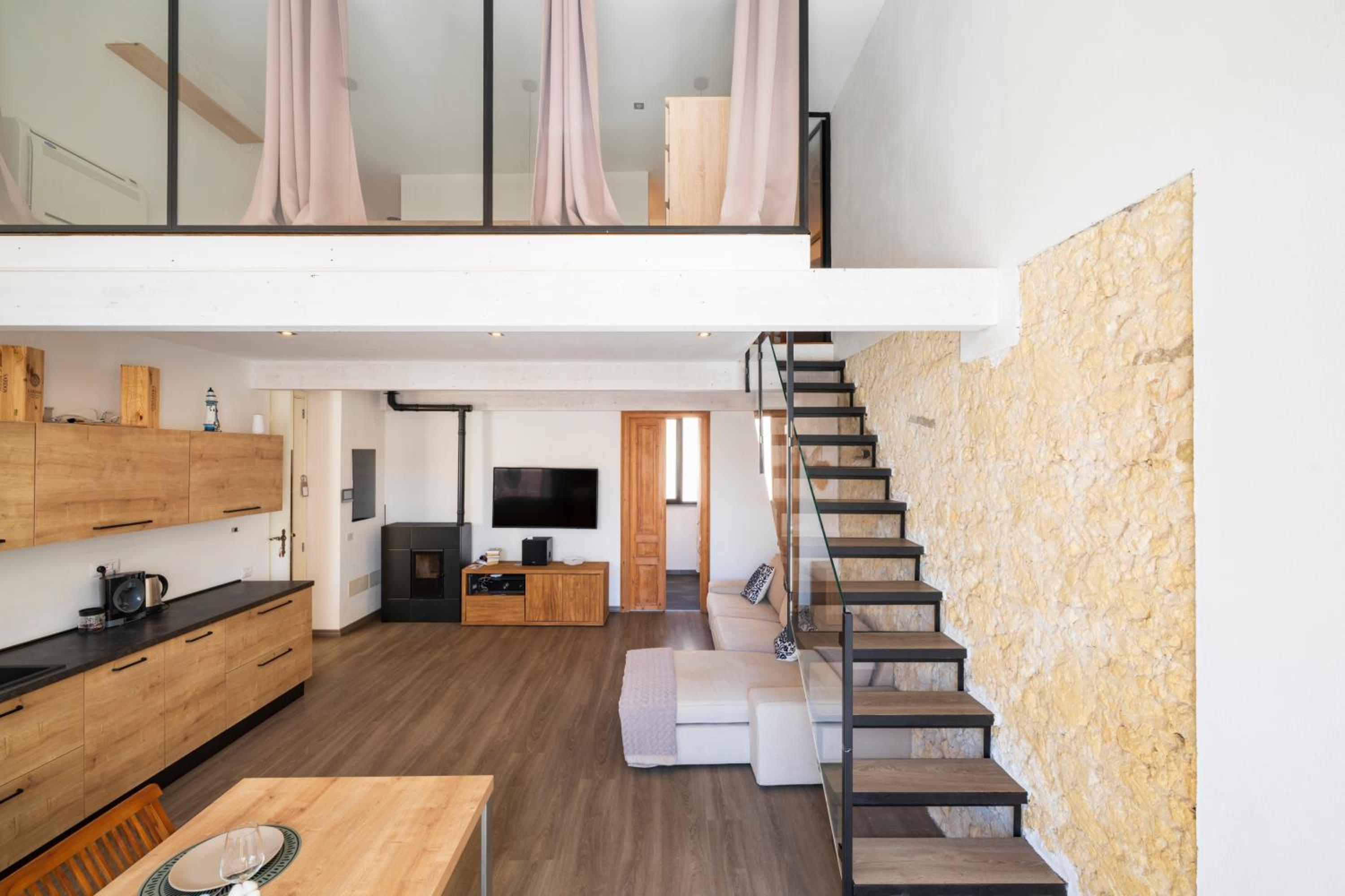 Loft photo 2