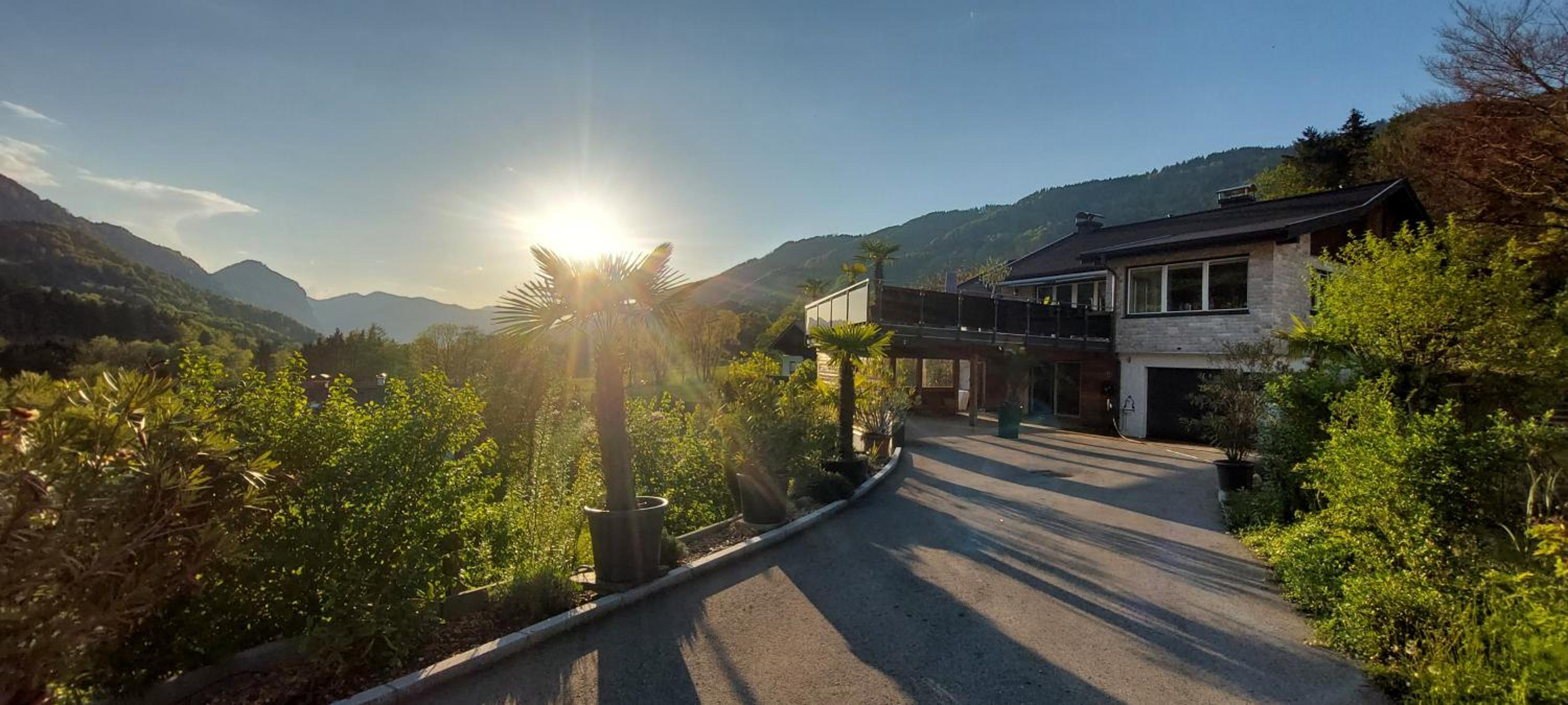Two-Bedroom Apartment with Mountain View photo 1