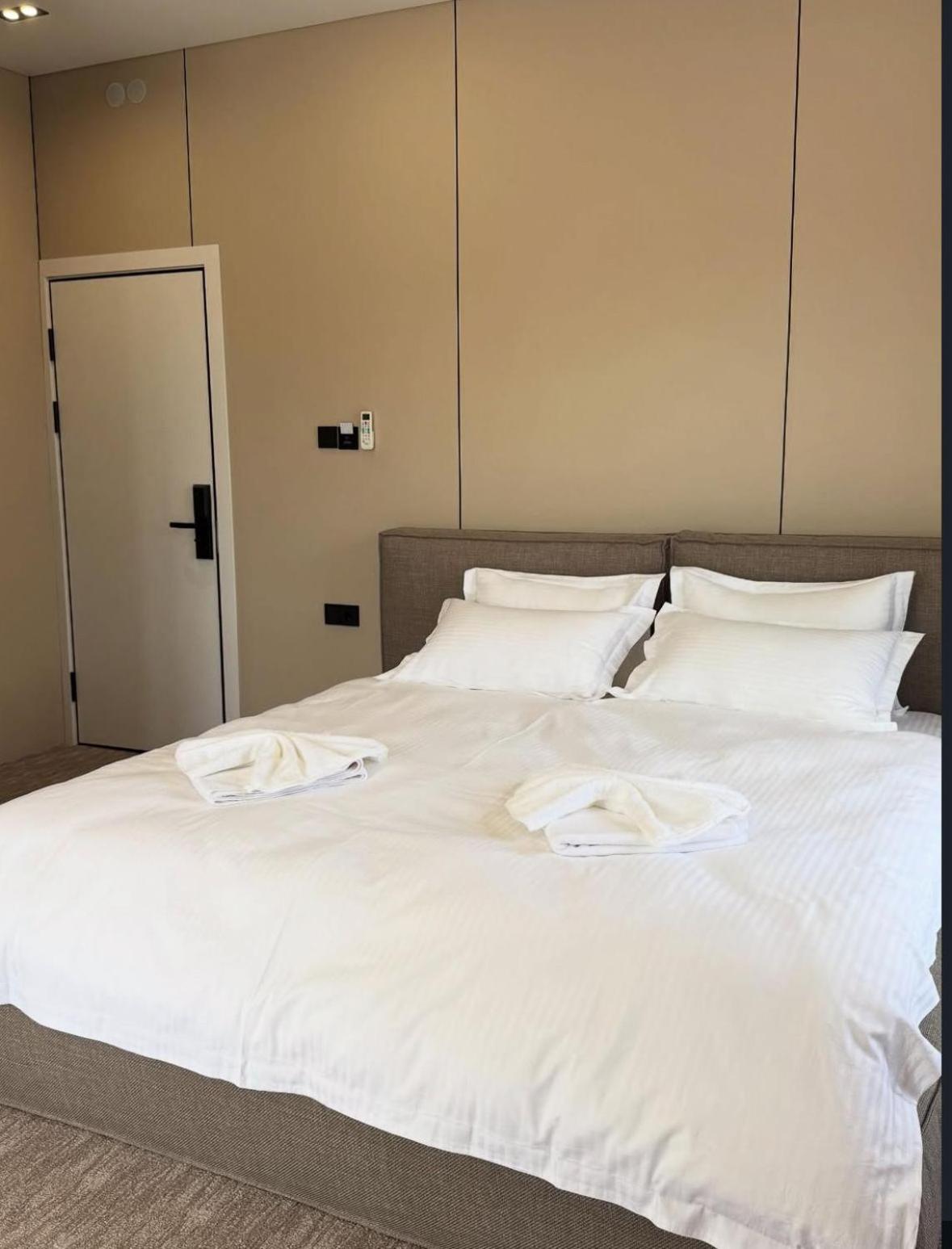 One-Bedroom Suite photo 3
