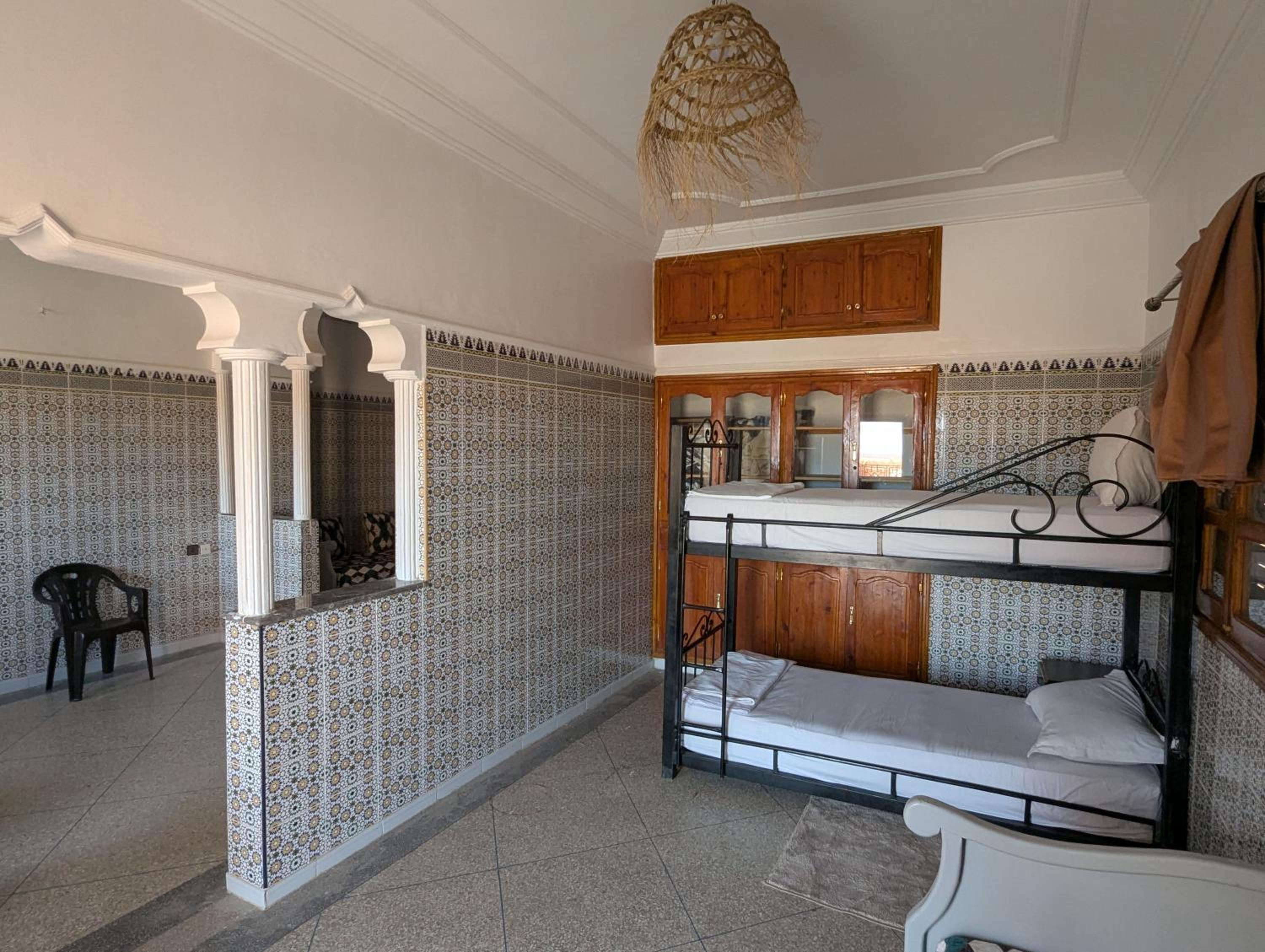 Single Bed in Mixed Dormitory Room