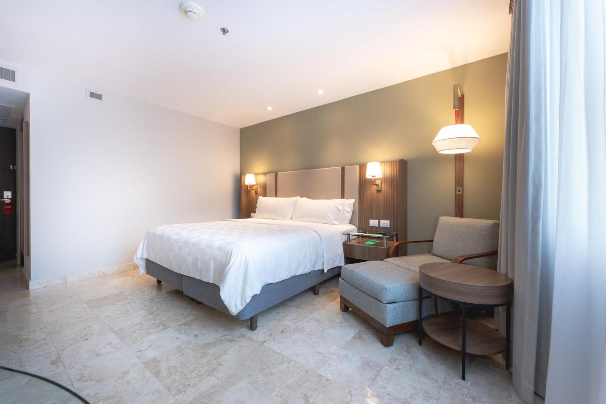 Standard King Room with Pool View