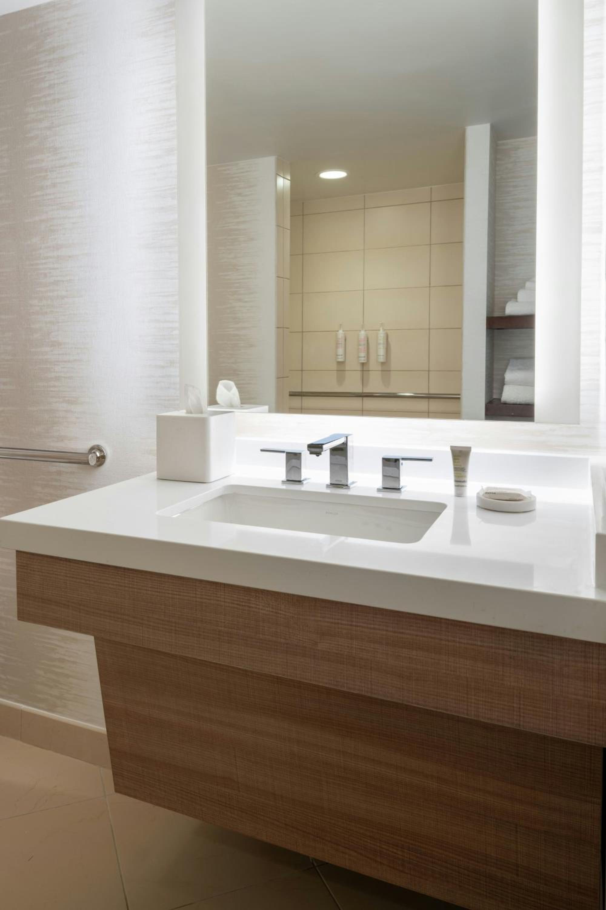 Newly Renovated King Room with Tub - Mobility Accessible