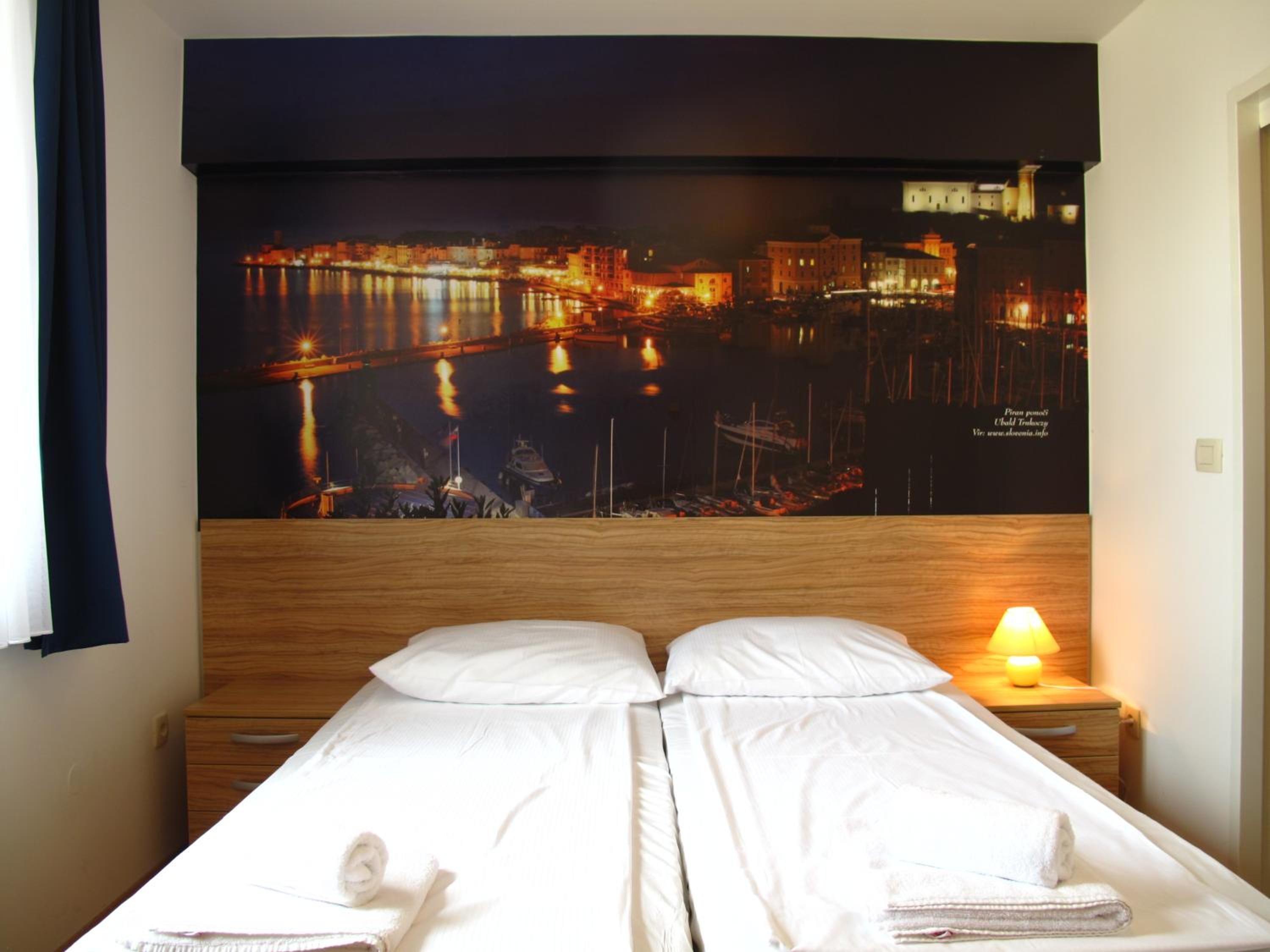 Double or Twin Room with Bathroom photo 2