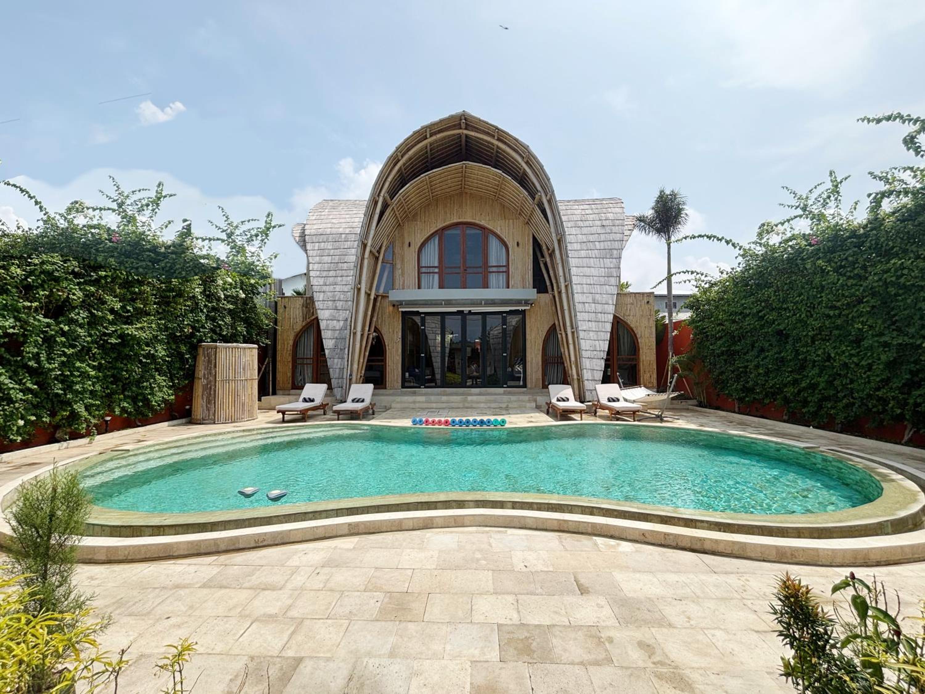 Villa photo 1