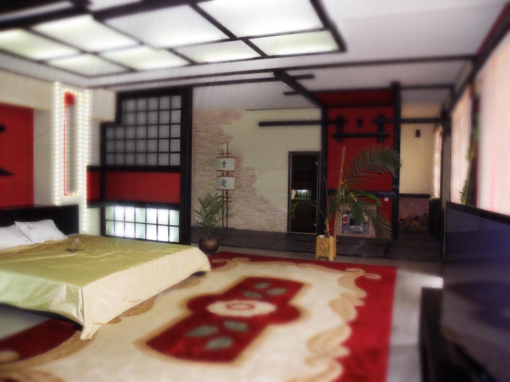 Large Double Room photo 3
