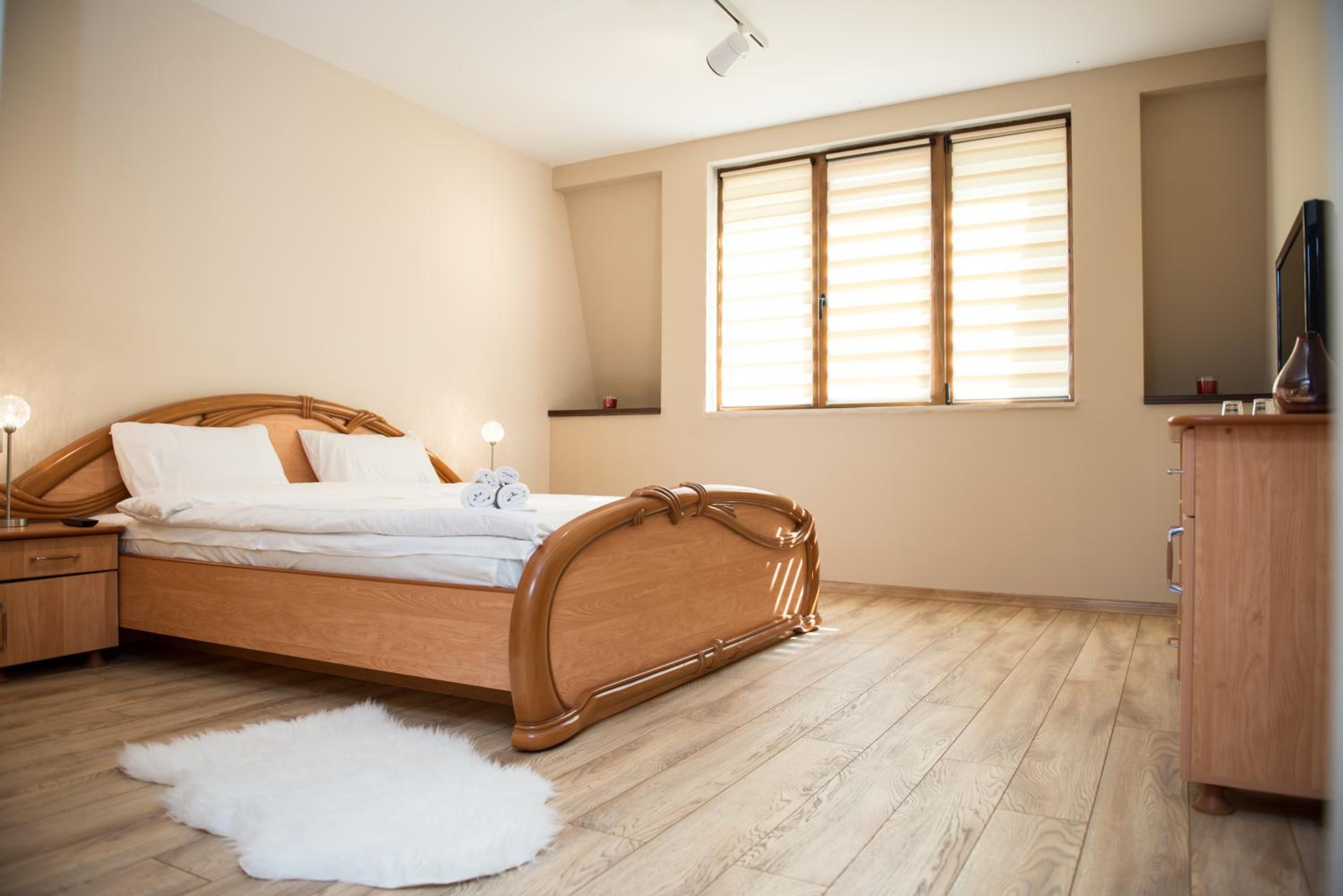 Double Room - Photo 5