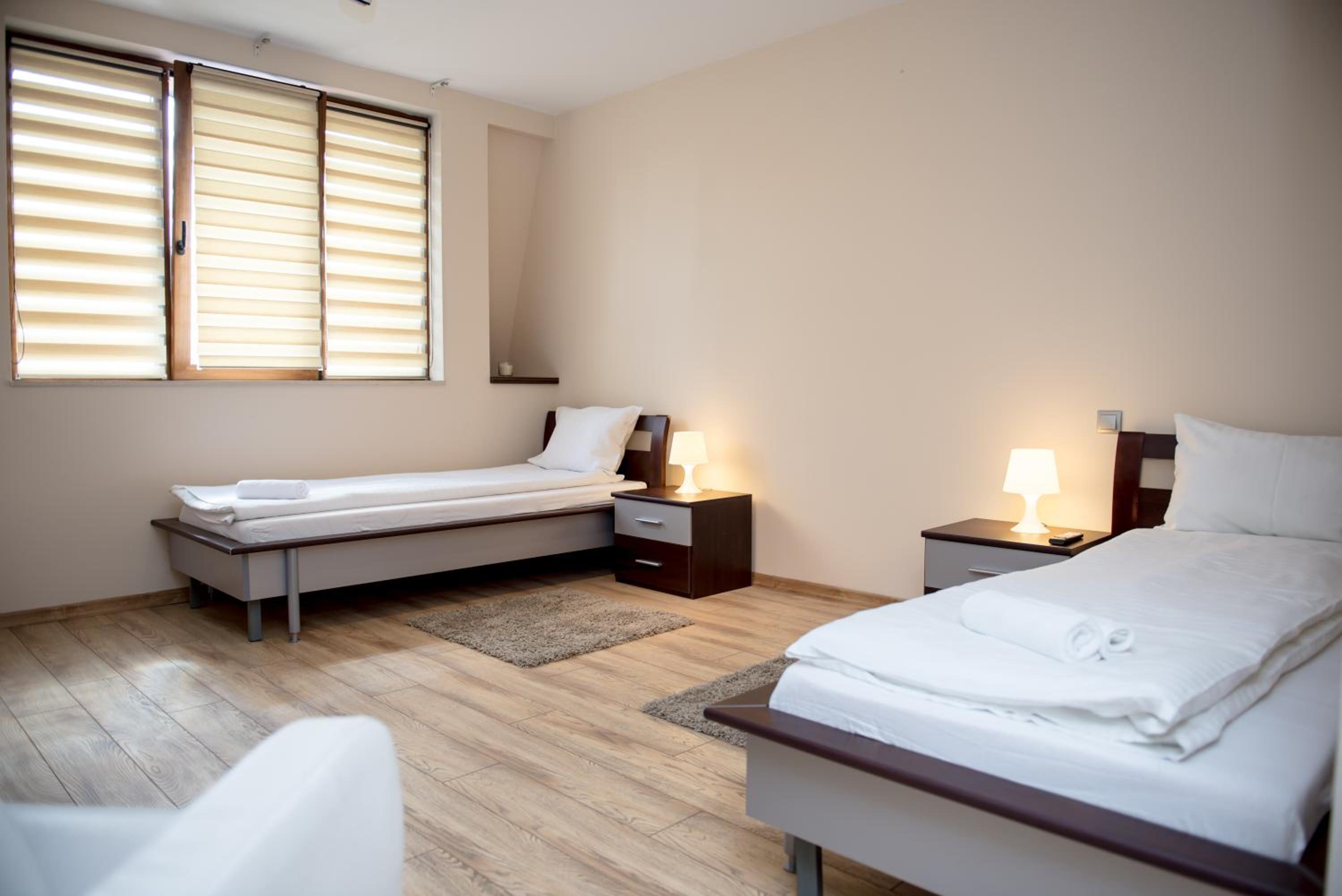 Twin Room - Photo 6