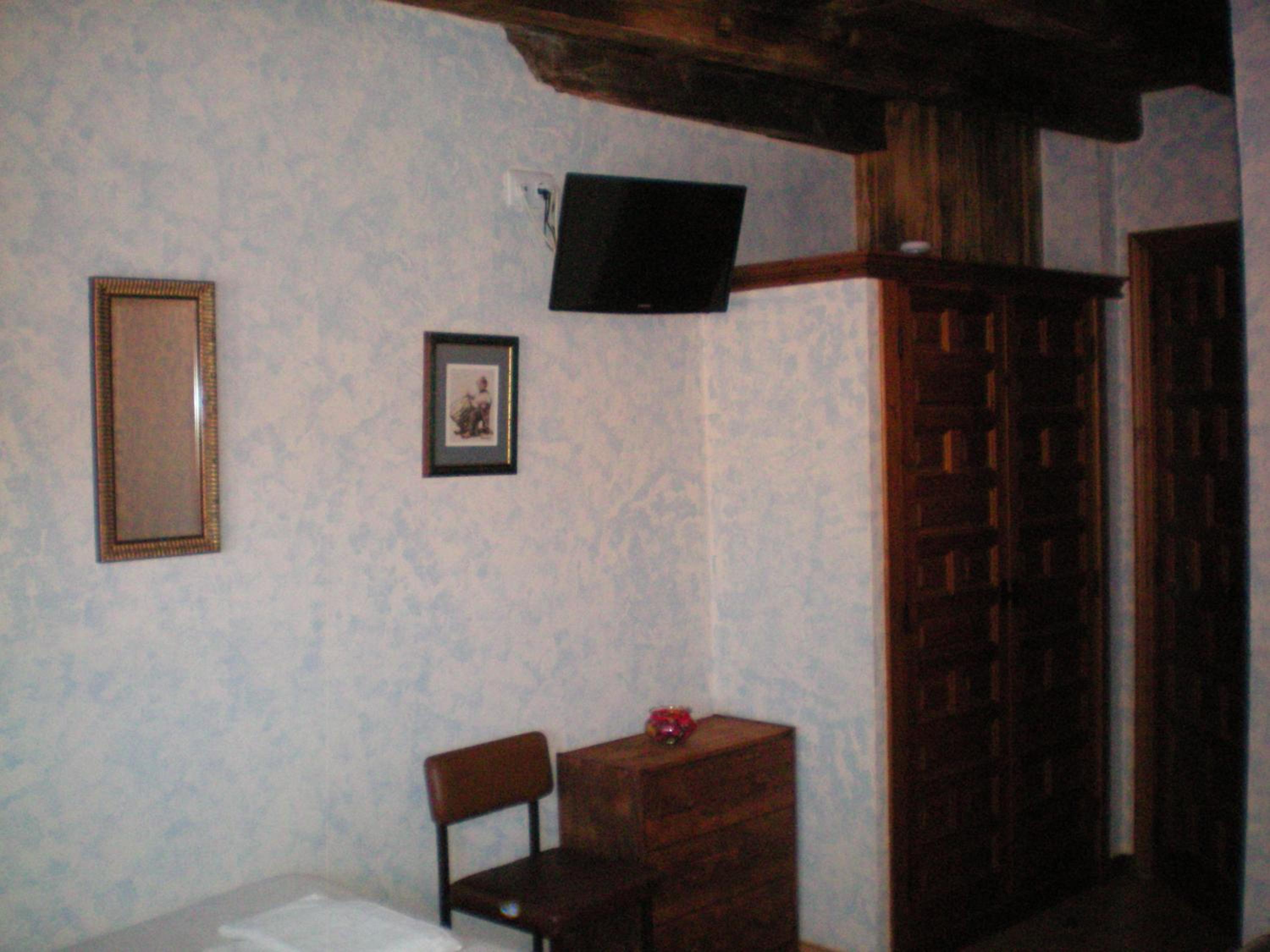 Family Room (4 Adults) - Photo 4