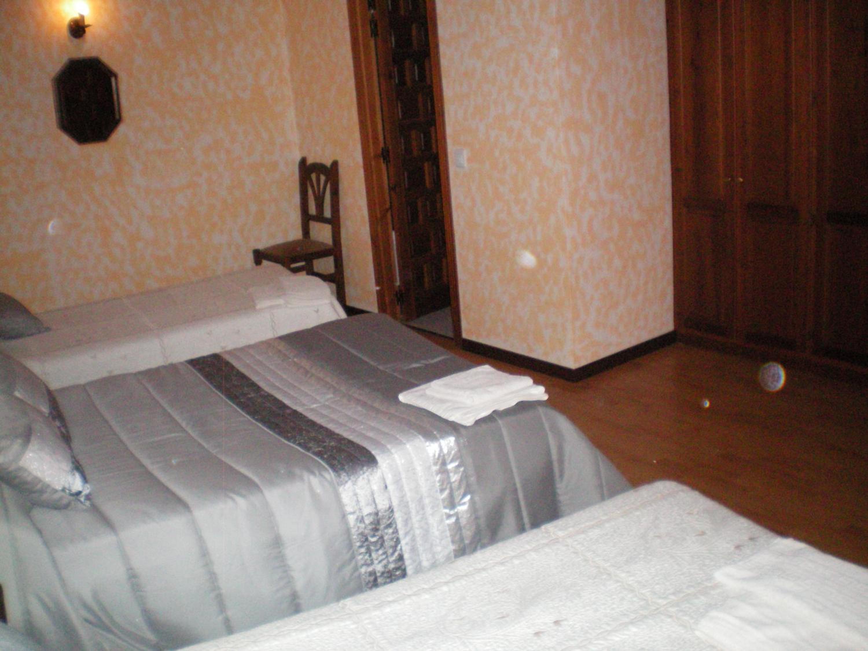 Family Room (5 Adults) - Photo 6