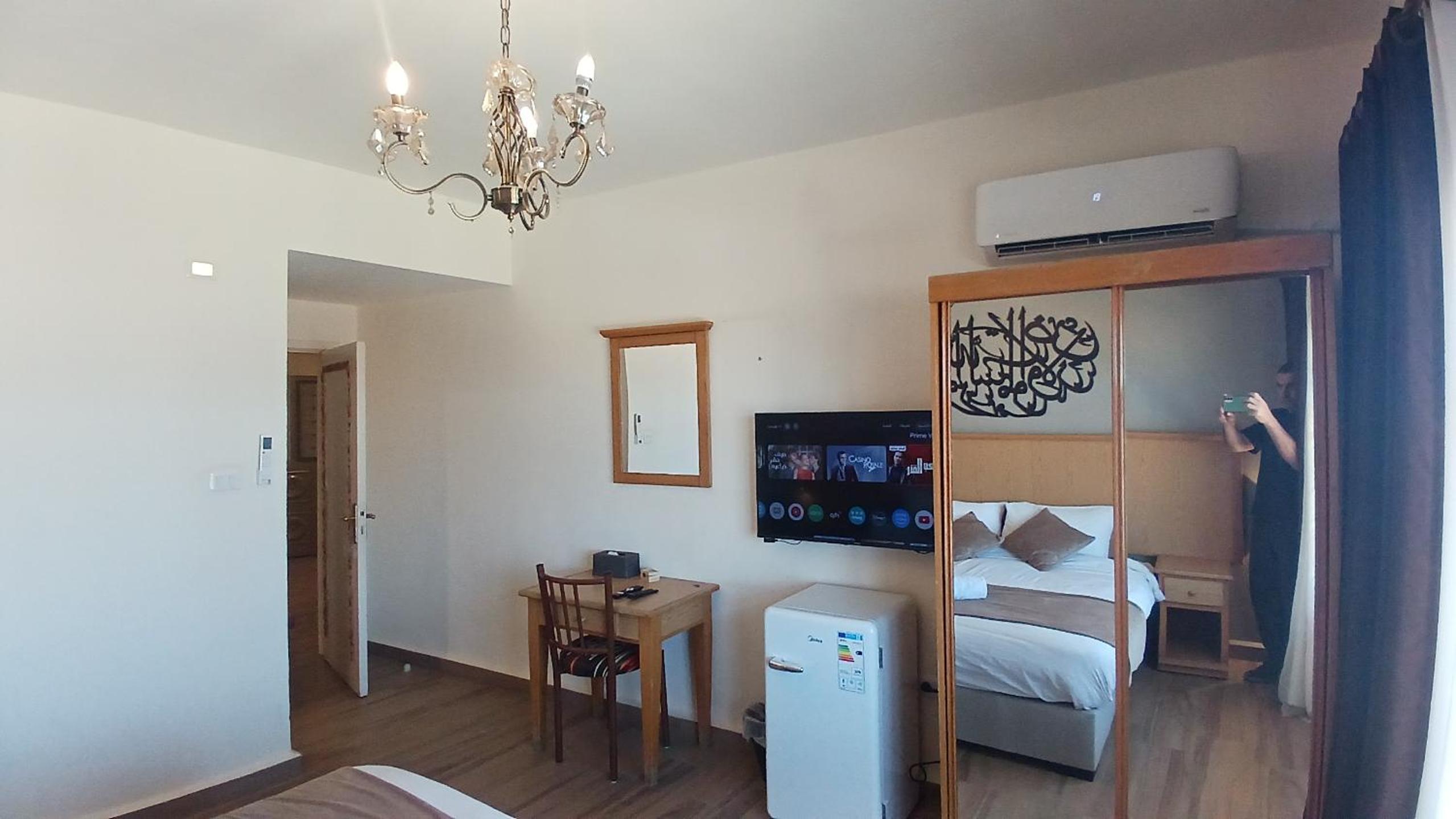 Double Room with Spa Bath photo 3