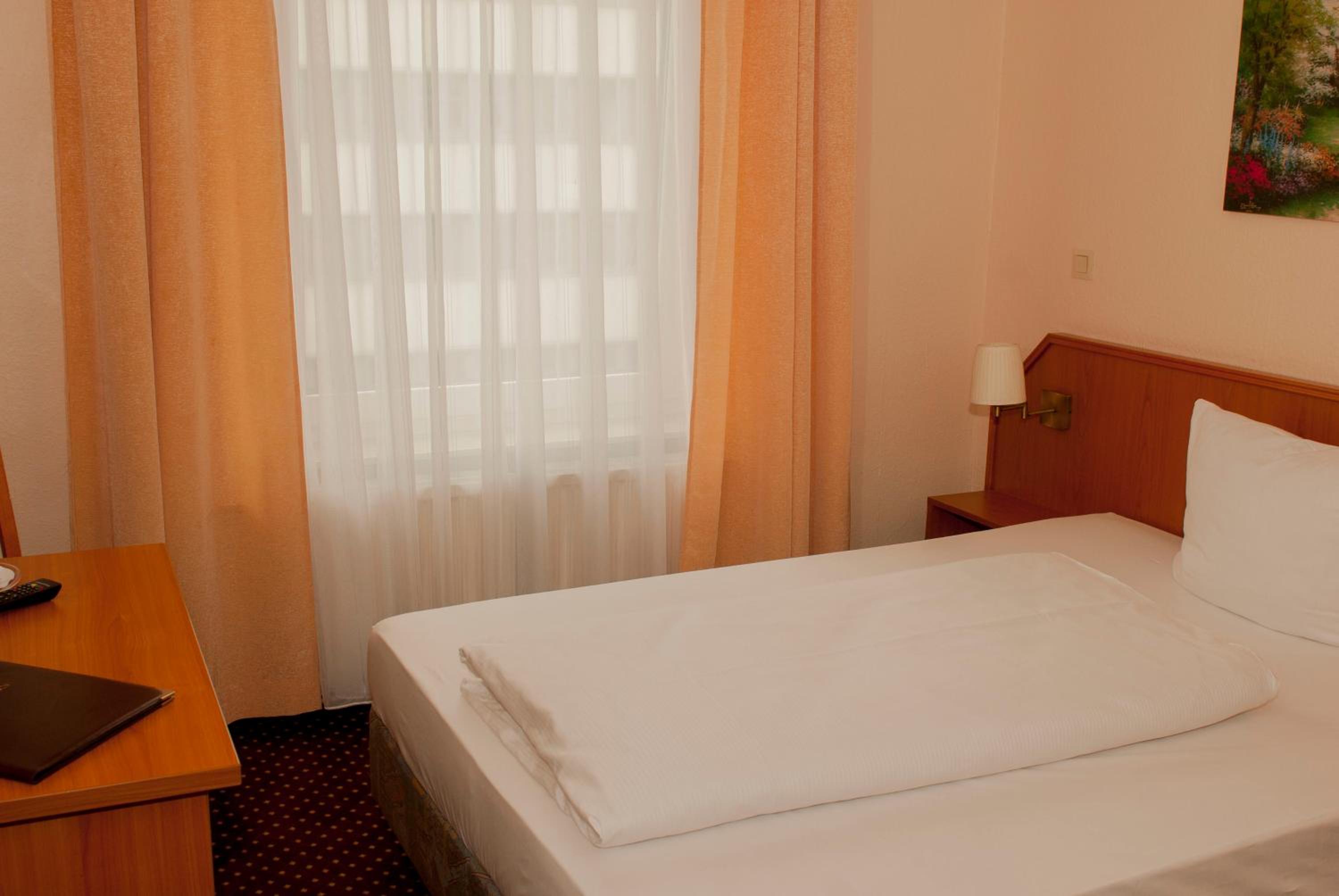 Double Room (1 Adult) thumbnail 6