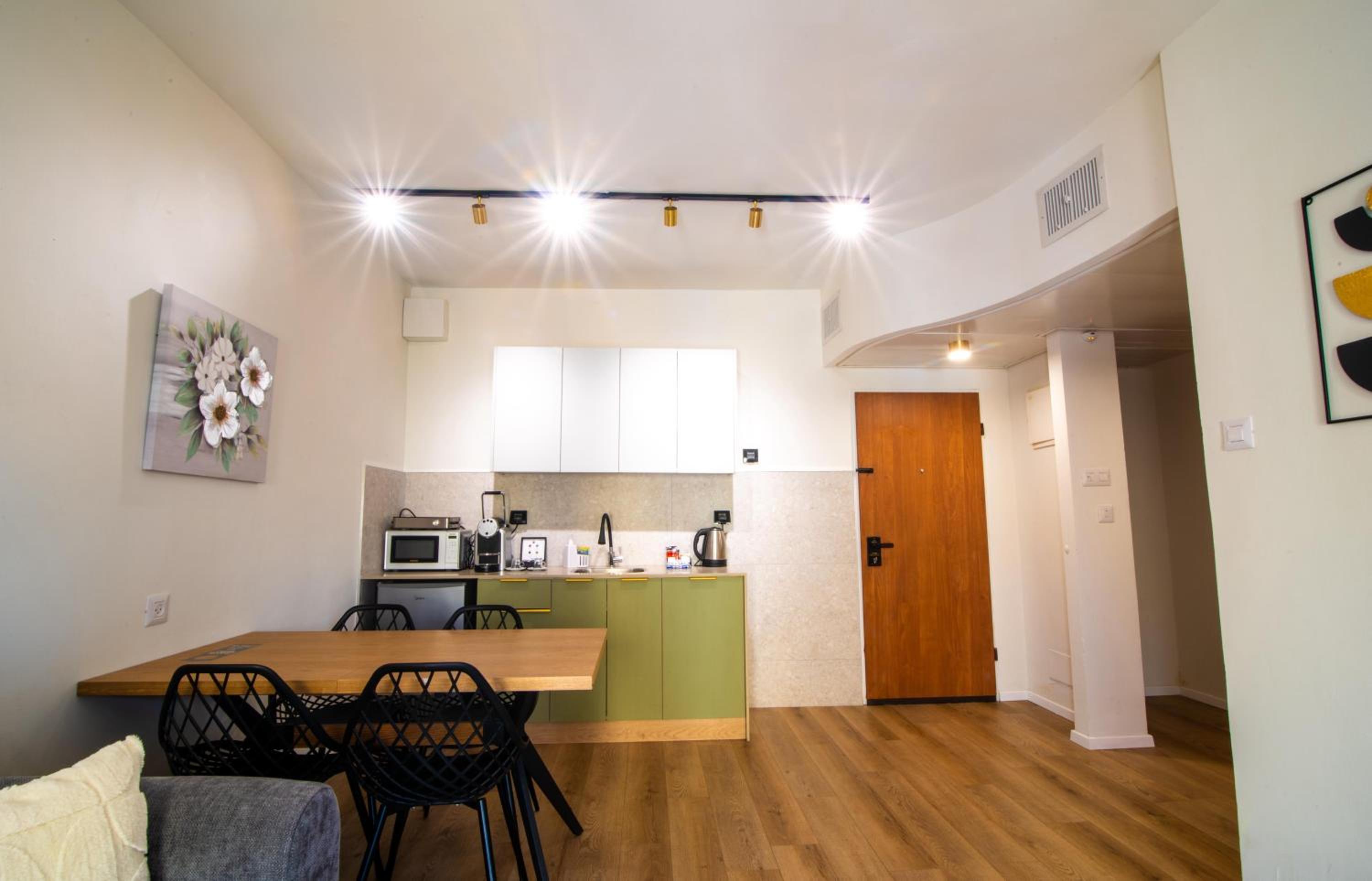 One-Bedroom Apartment with Balcony