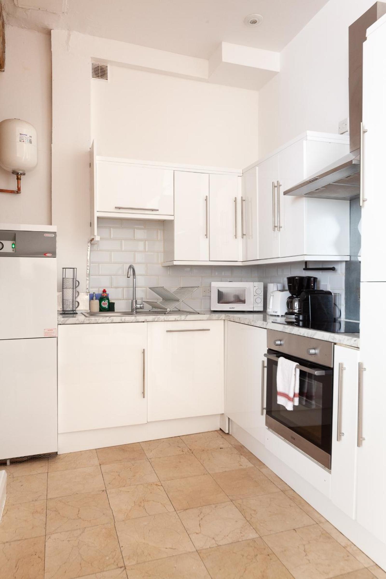Apartment - Ground Floor photo 2